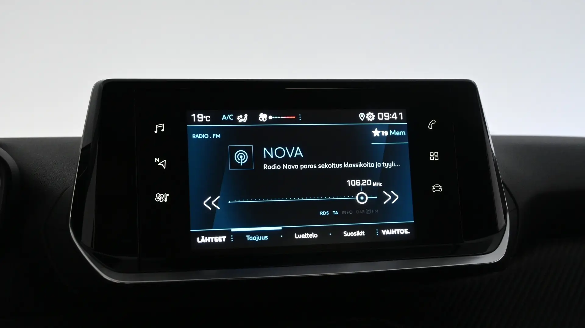 Car Image - 3lFfmDE5UJ1h9MwBCPe56v