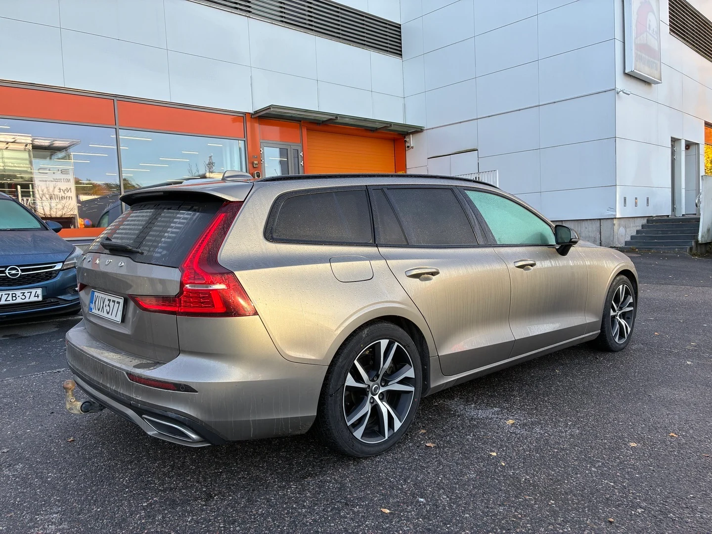 Car Image - 6G7ovd1XRn1UVjsziloAZE