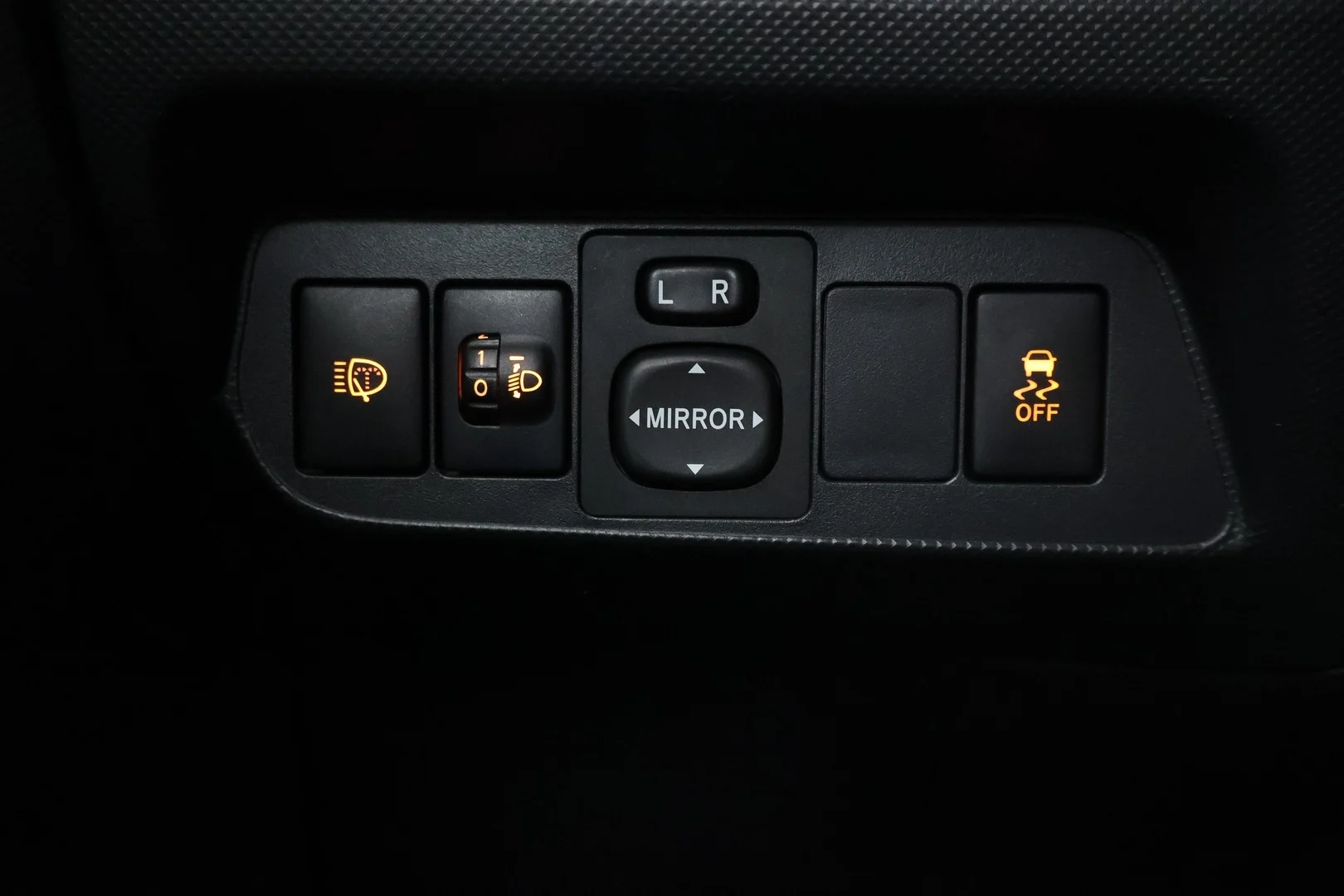 Car Image - 7h2hRCPoOH8Oz65Kzynbxy