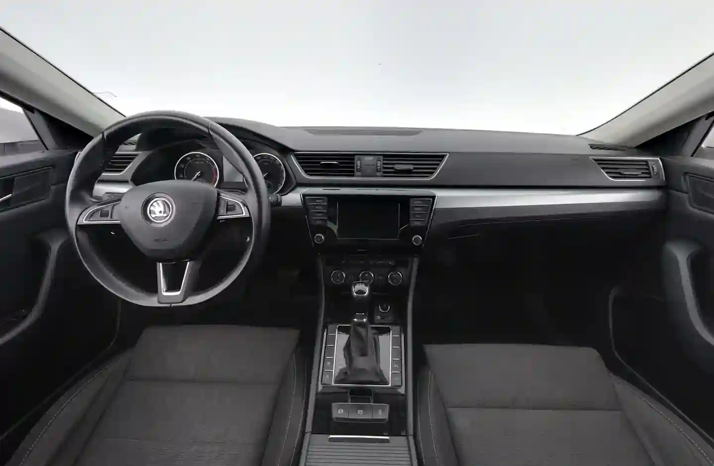 Car Image - Y8fldEjNj3dqZ7ToSERkc