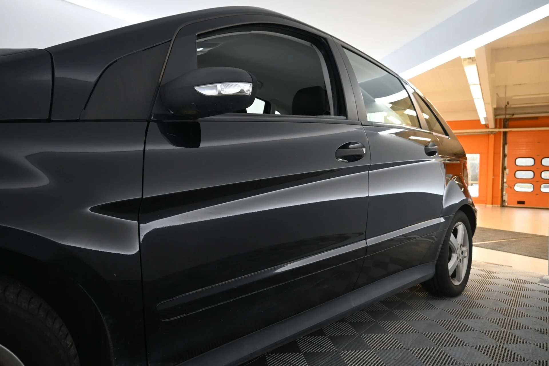 Car Image - 4RtncZOc1TPkBM4gDeyrJ9