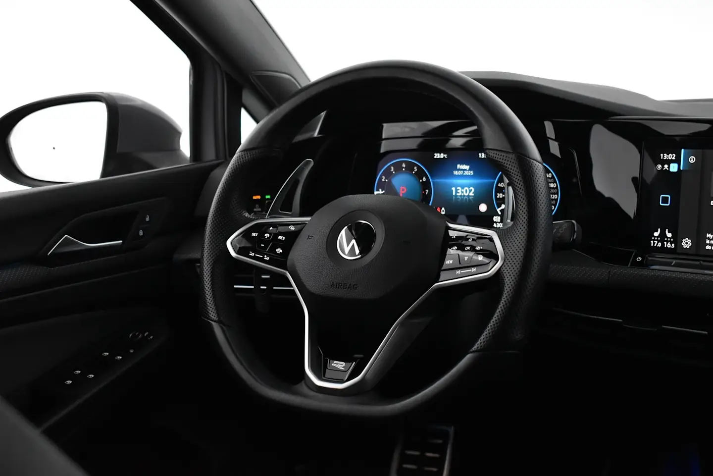 Car Image - Vqq2jIEHEFEEZIMRLcYbS