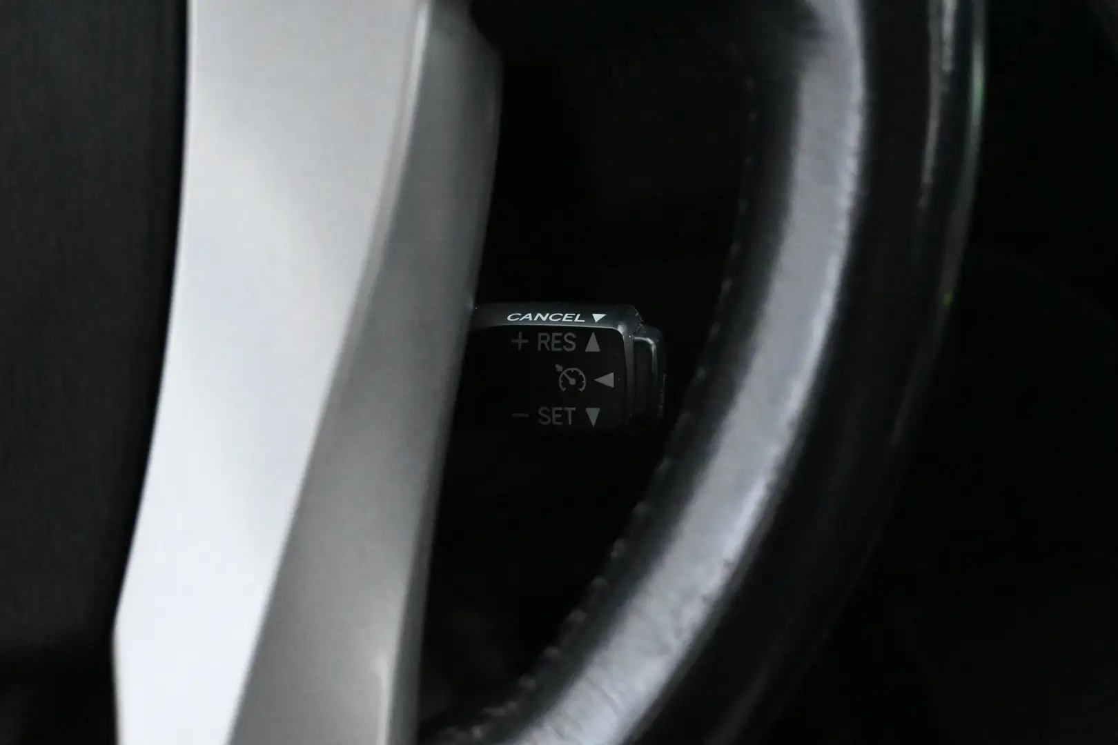 Car Image - 4P29le0nPDPRrOo1UHDXJM