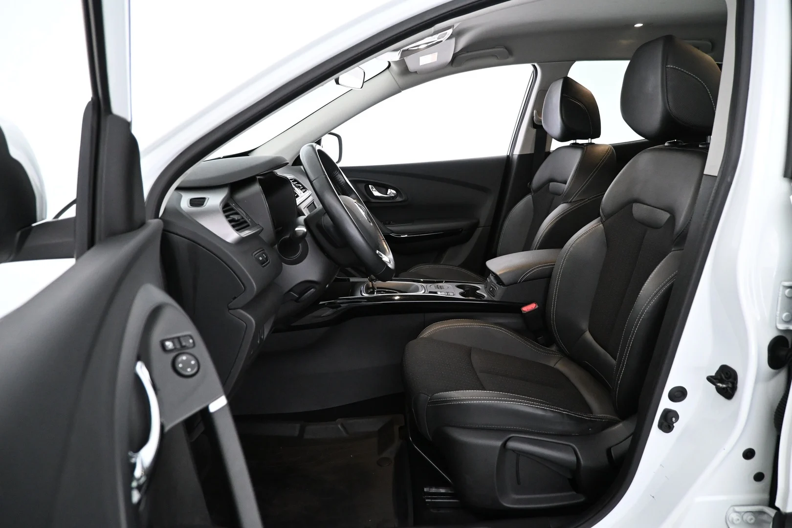 Car Image - 13XaNRWWxGOZcMmXQXsXdk