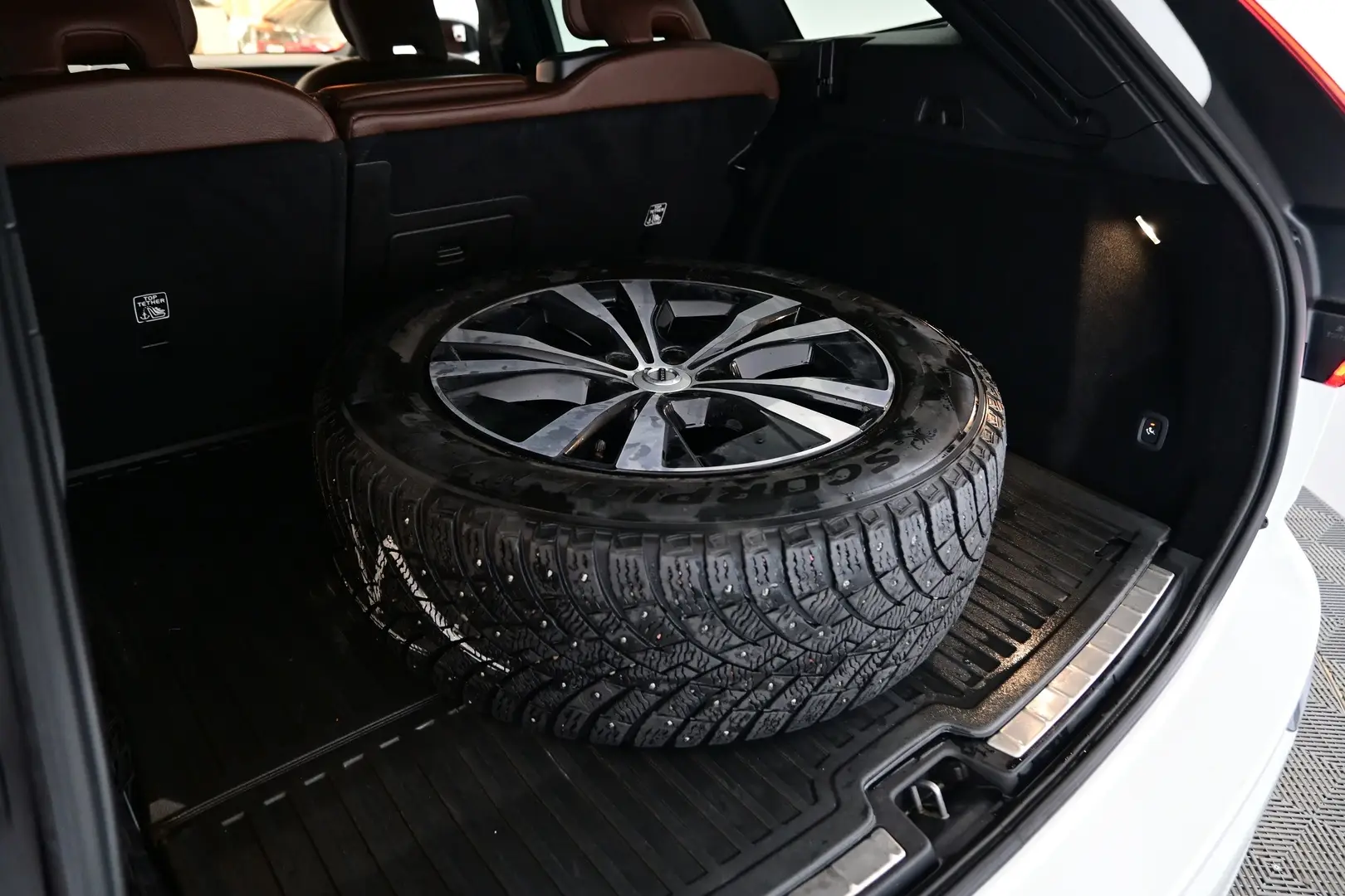 Car Image - 5ajzAQdIGKIvDdlL0NNs7e