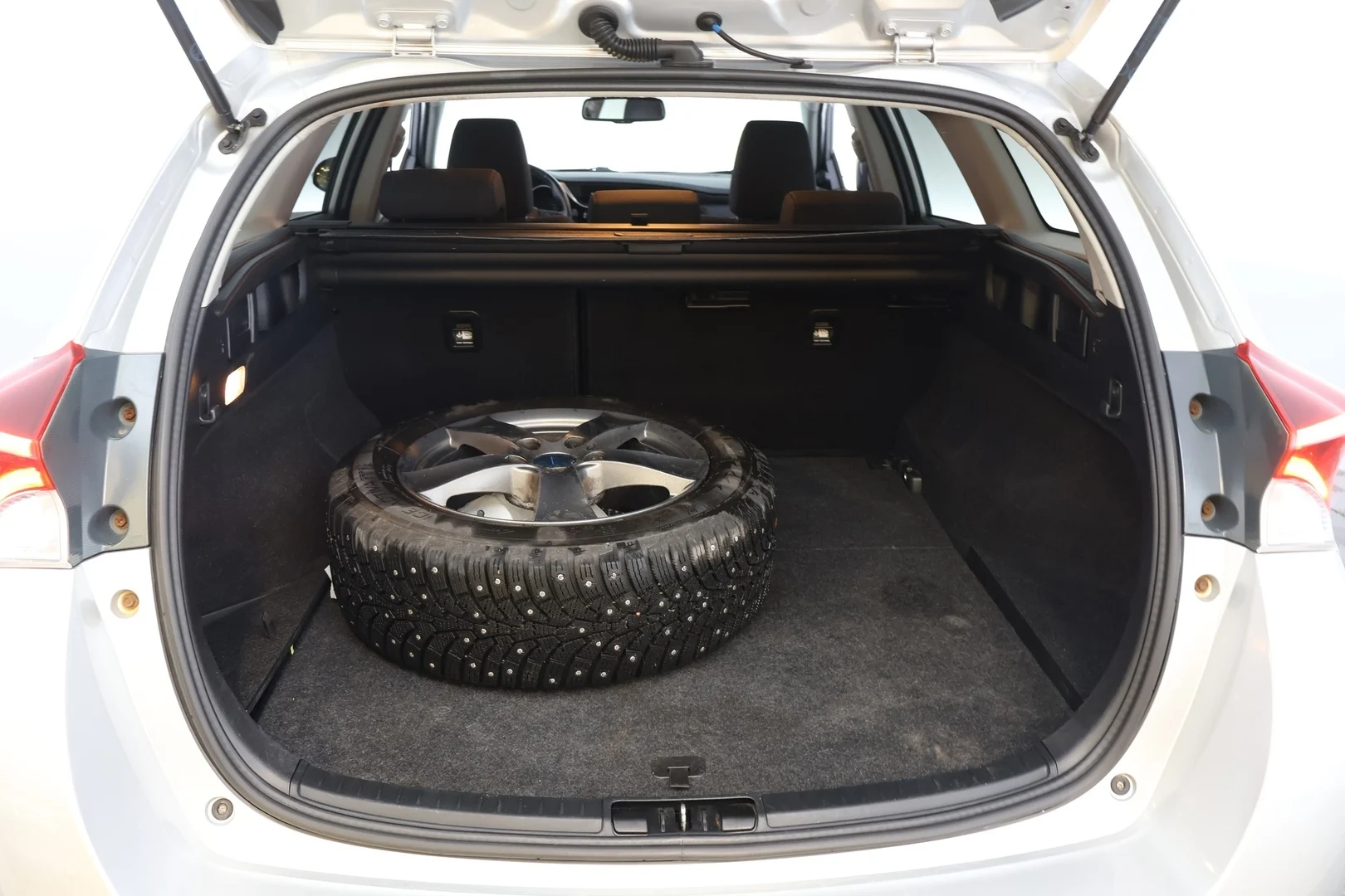 Car Image - 6WVSG3e99UhOYJ8idpoFnw