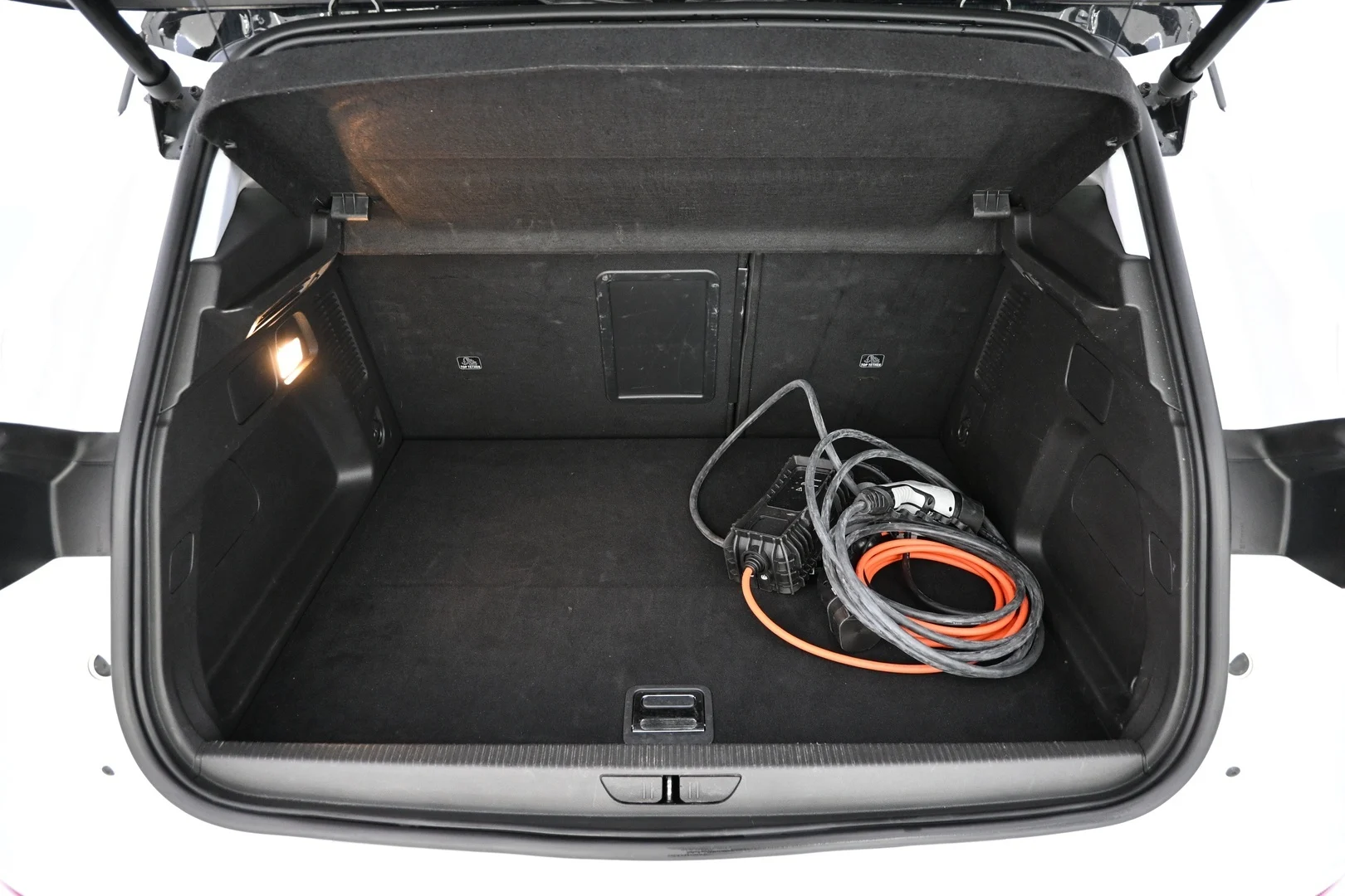 Car Image - 3aAV3CzFKXn978546ojnGV