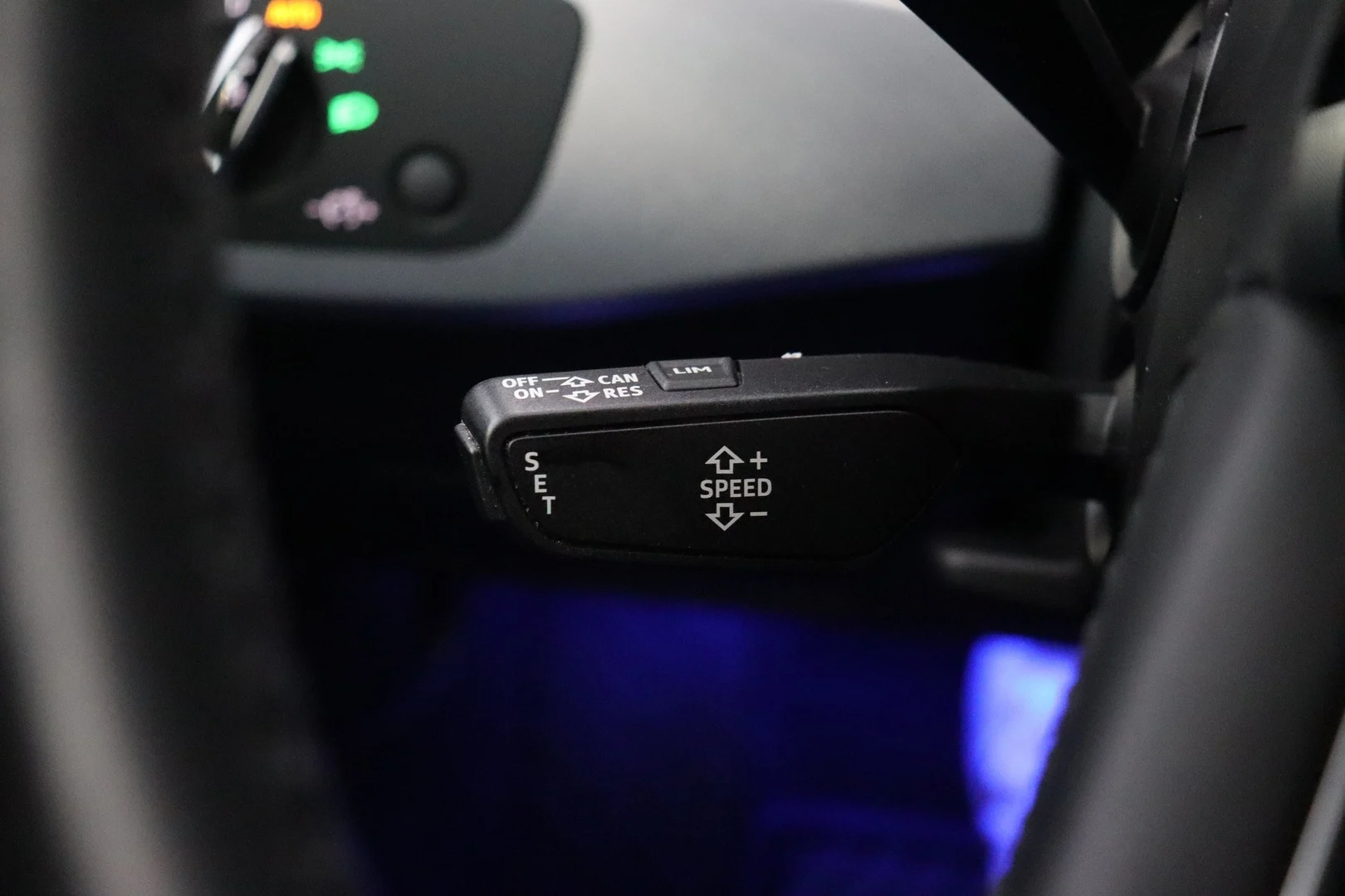 Car Image - 7DSjPDMKXvToiOLKCBrCVn
