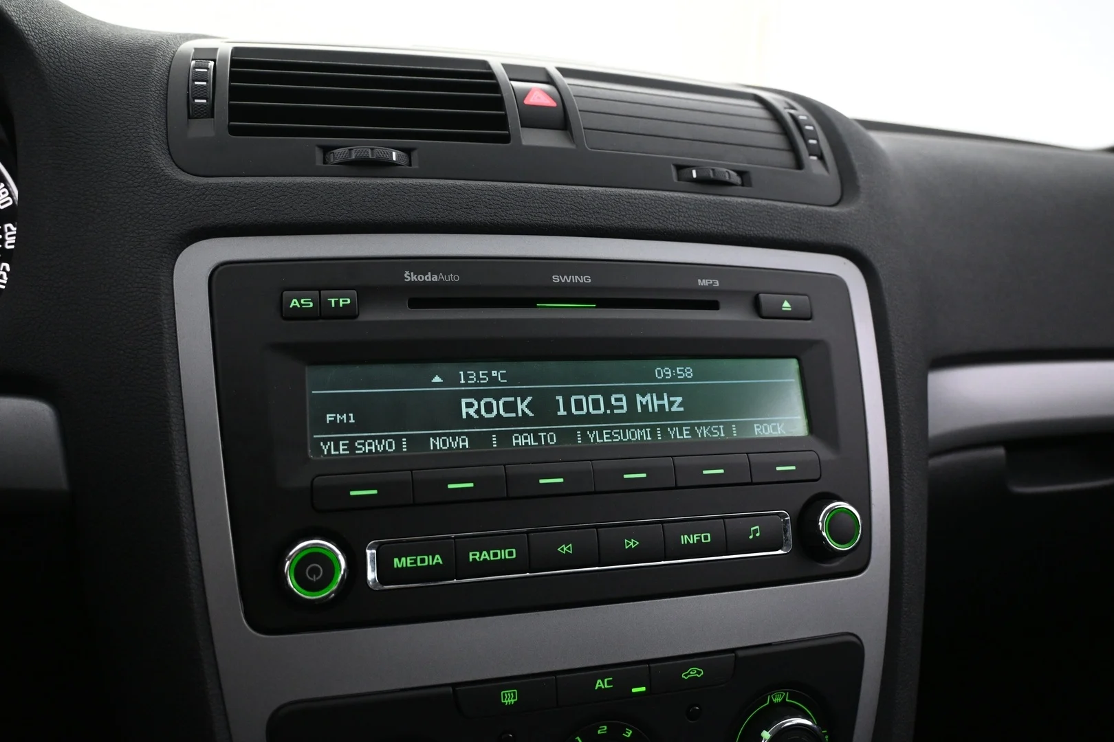 Car Image - 5Wd7MNgAI7ogO1VP4UTvq1