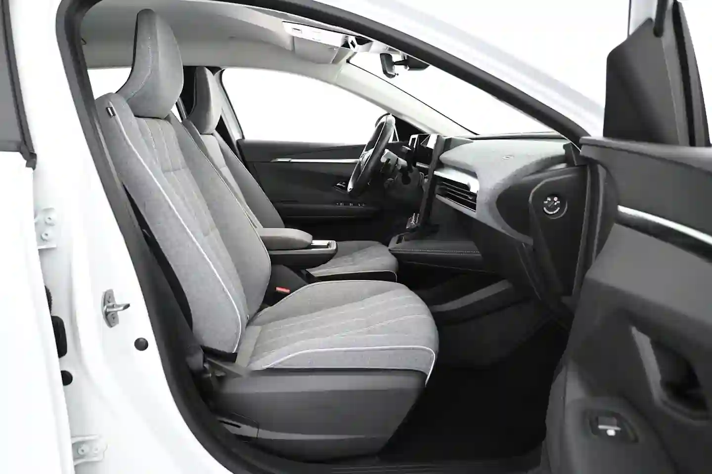 Car Image - 725KKVdHr8xvoeBXhKWeFe
