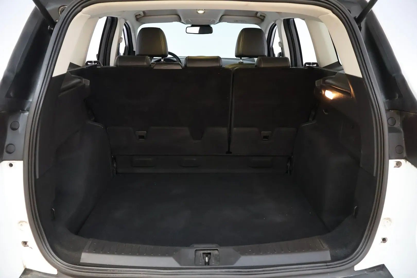 Car Image - 3Y2PtDbcDBUqsEie5sC0xR