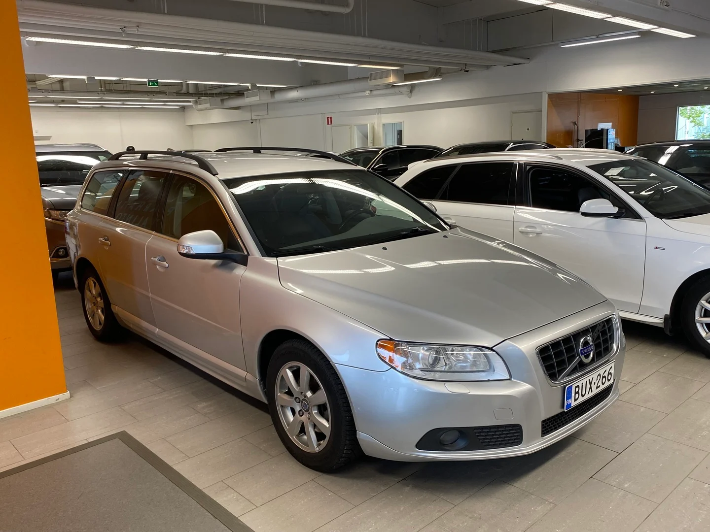Car Image - DrozMOIRhNg62djSDlU5z