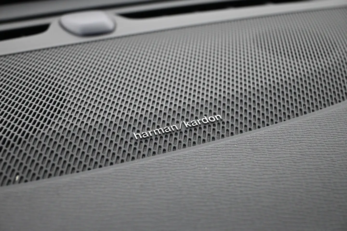 Car Image - 4wzFSFUoCceLO8IN0rTEY3