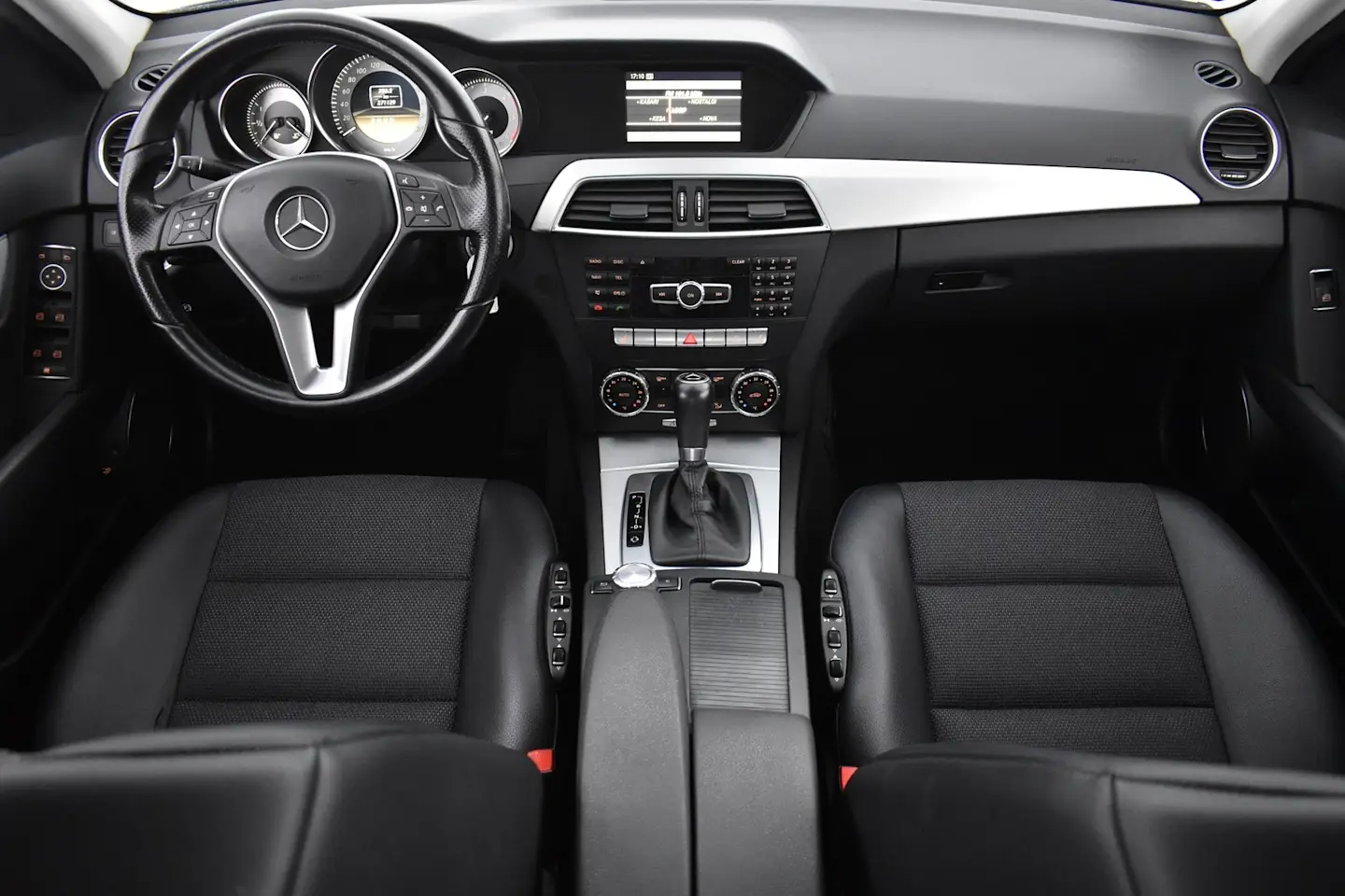 Car Image - 4bSNxqlDCuDHUgEbNlWdVA