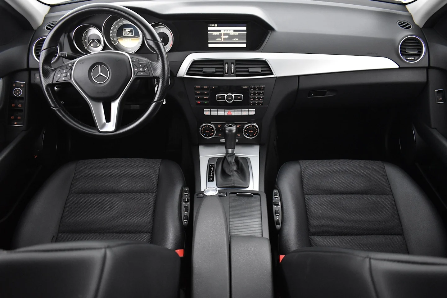Car Image - 4bSNxqlDCuDHUgEbNlWdVA