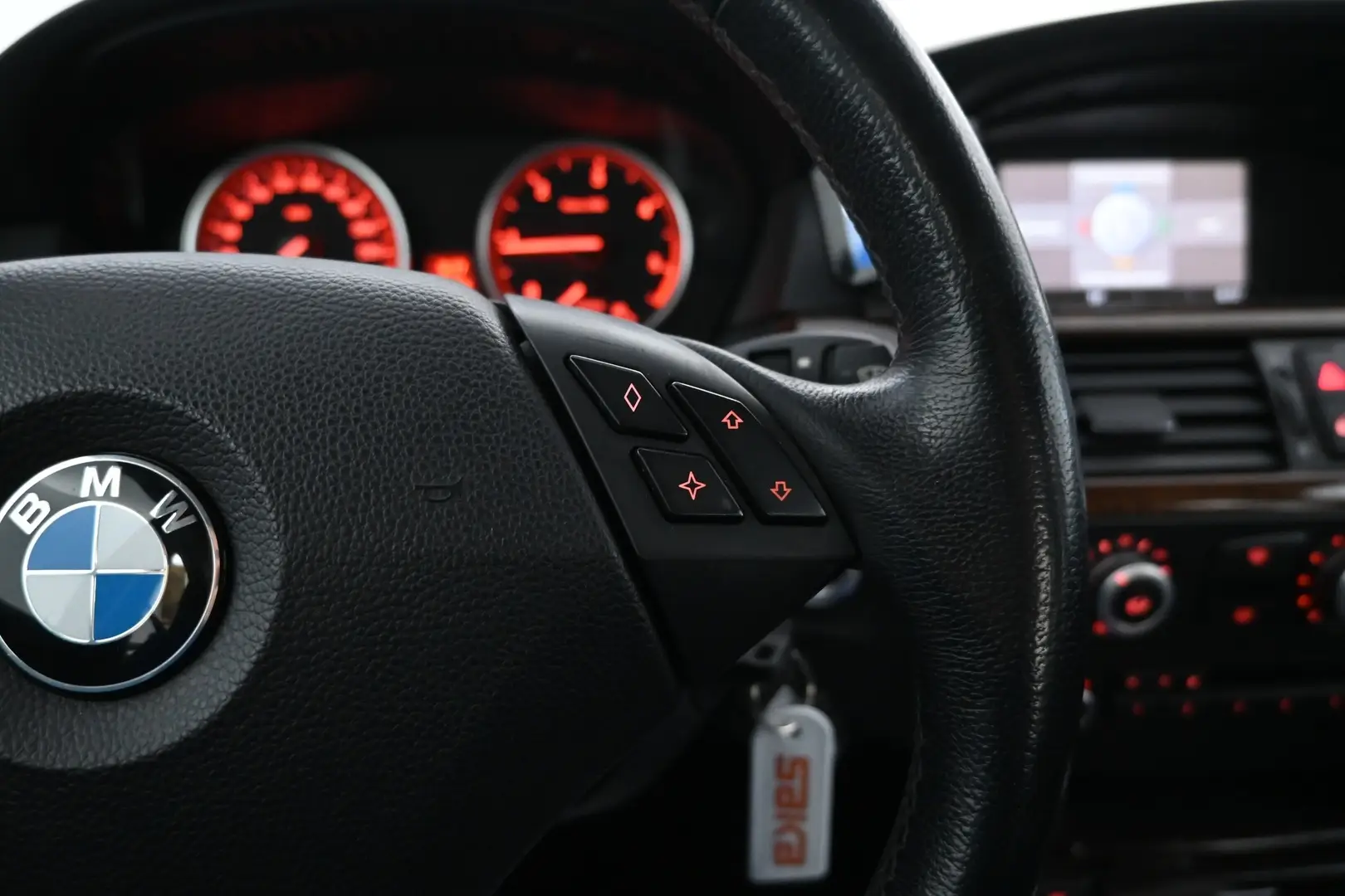 Car Image - 4Xm2TFTlKW9MHmhzknTp1O