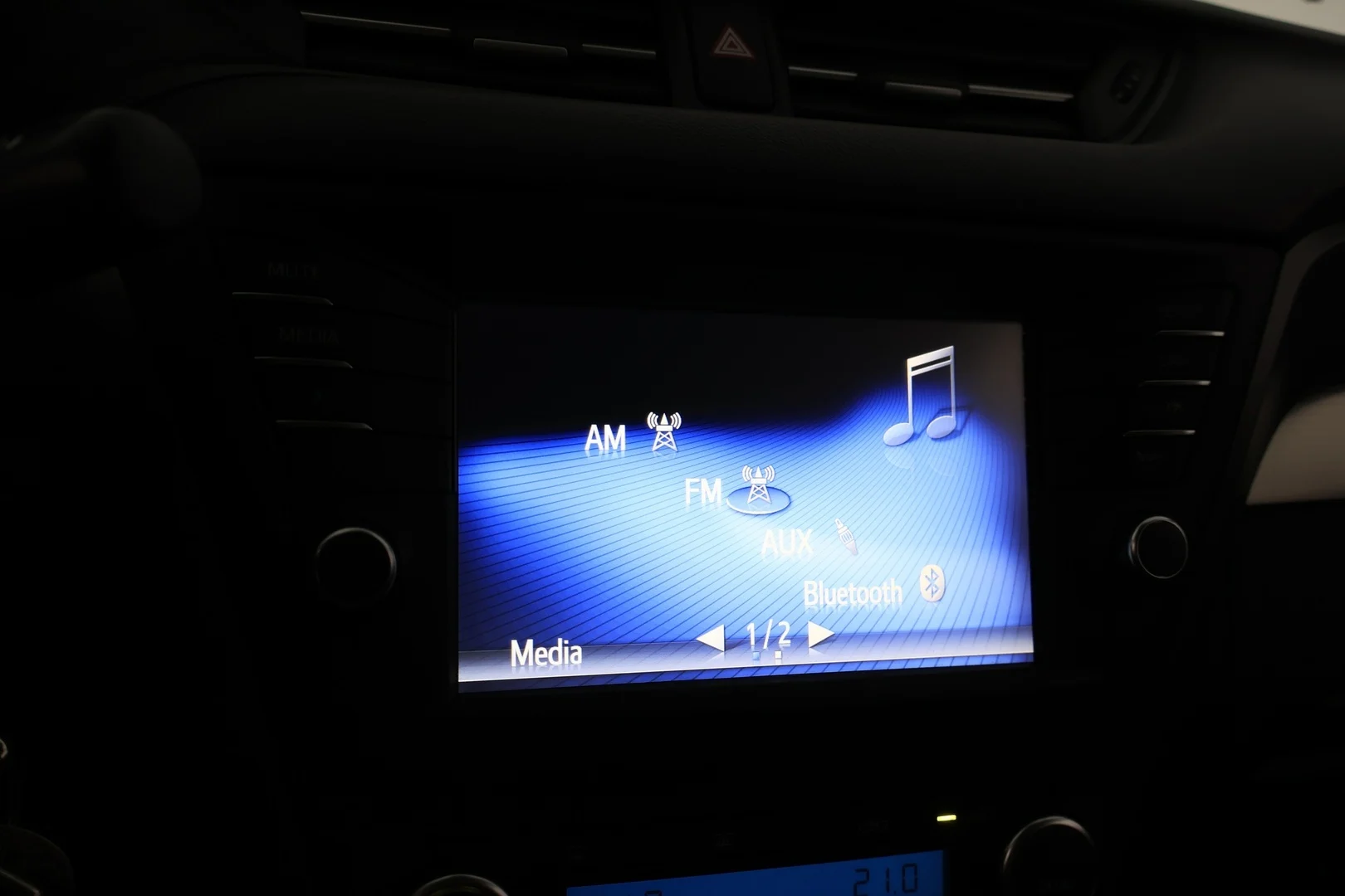 Car Image - 6oCTUAYcg6PTwJvY11lVRn