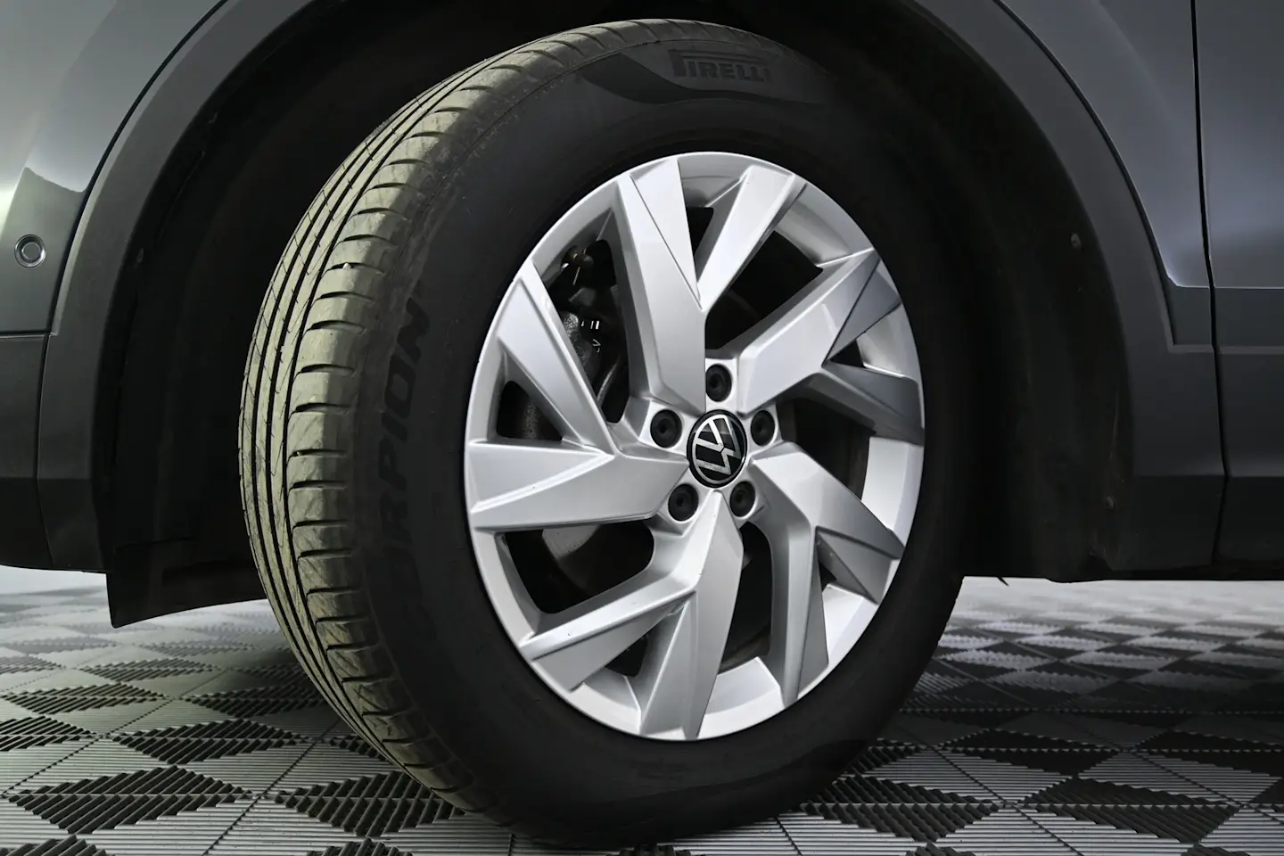Car Image - 3nddOyL1a9AYKyo36epy8R