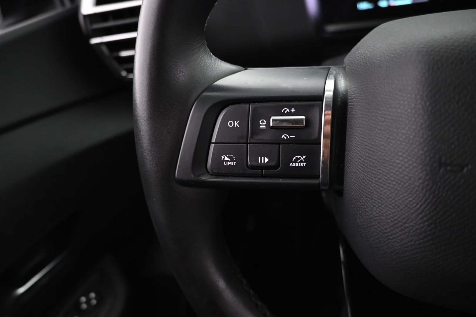 Car Image - 26AENxSSDAQlr5Rgjyrehy