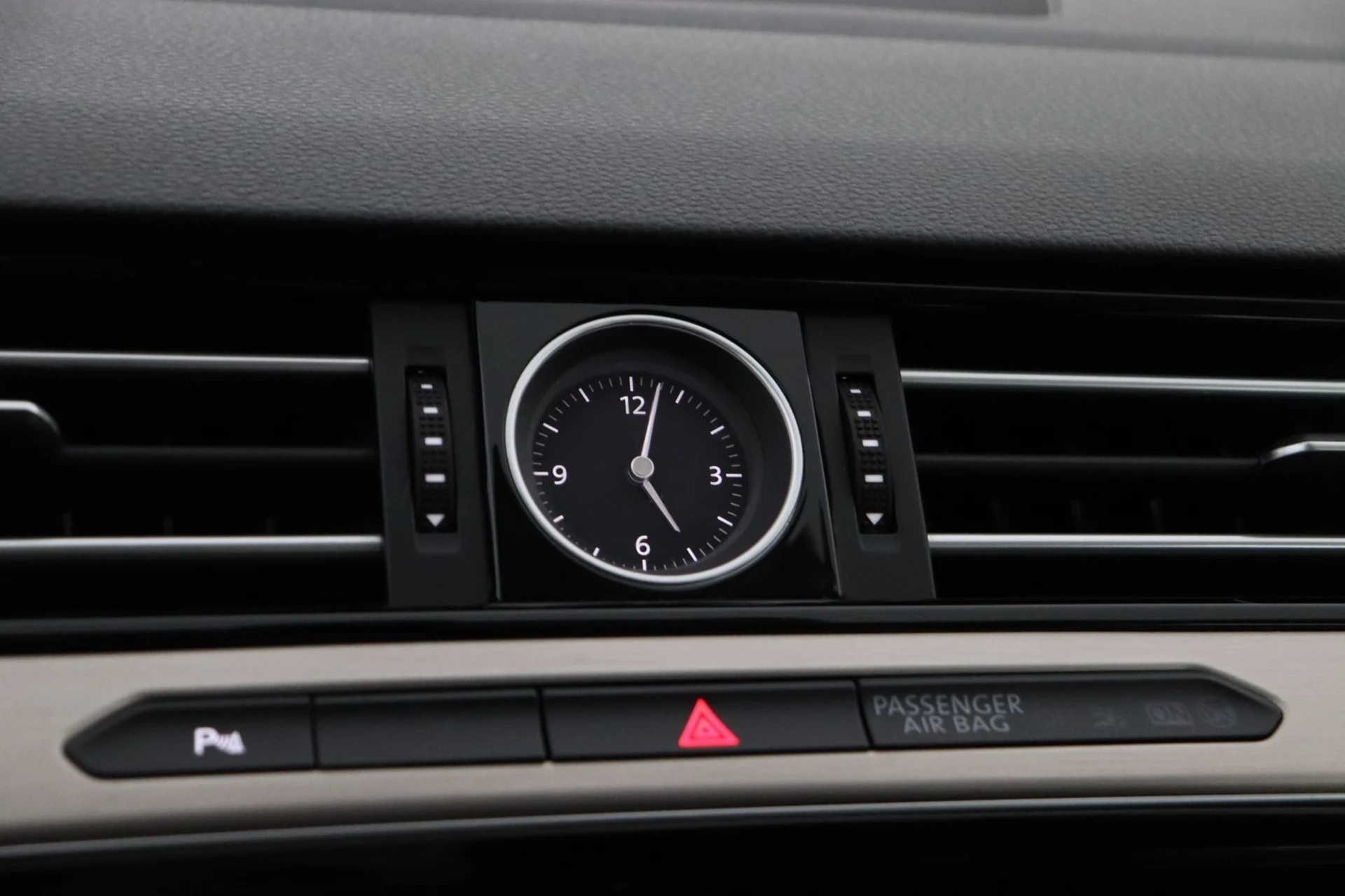 Car Image - yhpewGvviutgCvnj1lEMM