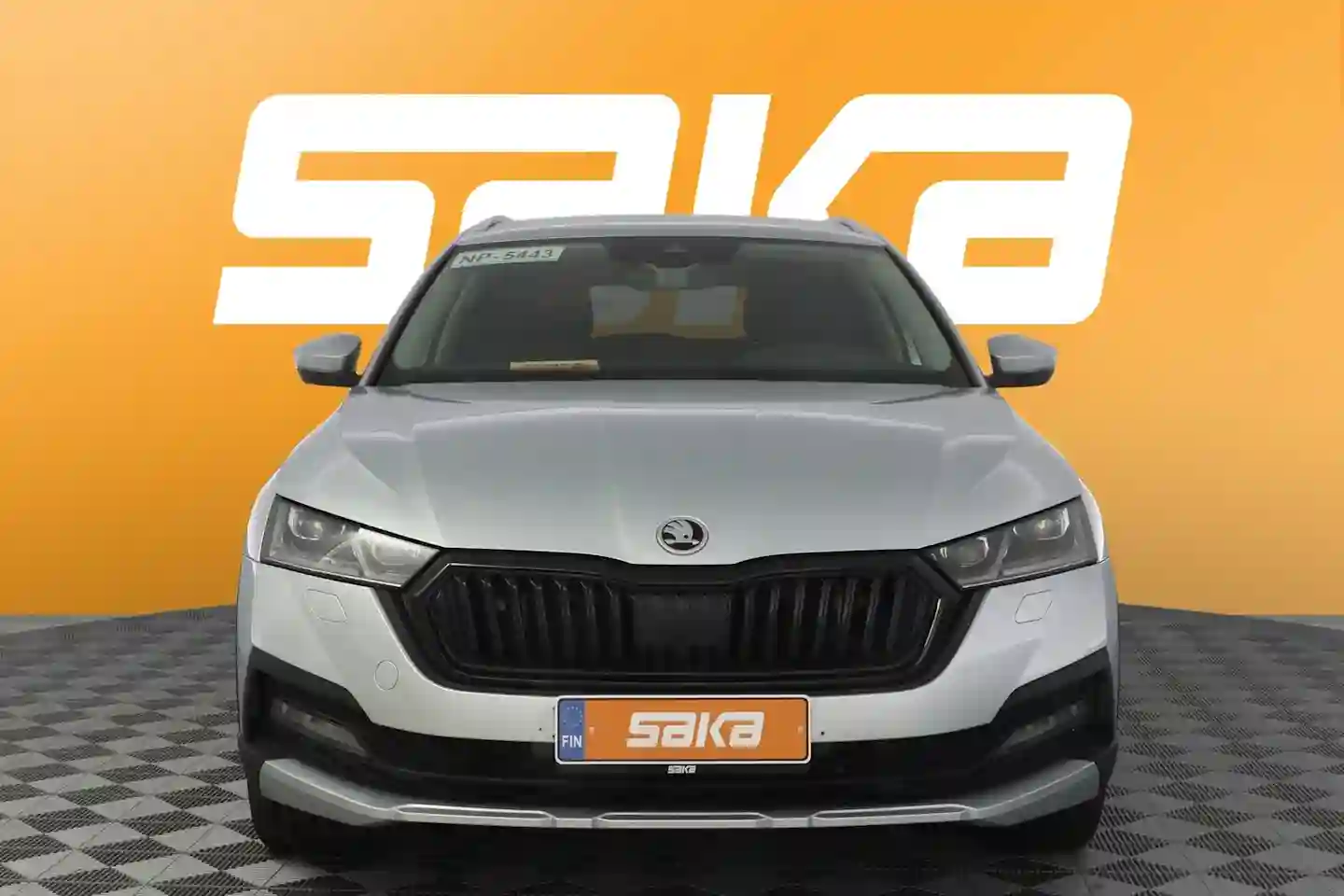 Car Image - 2EfkNSnuqorMw3kbl50LBk