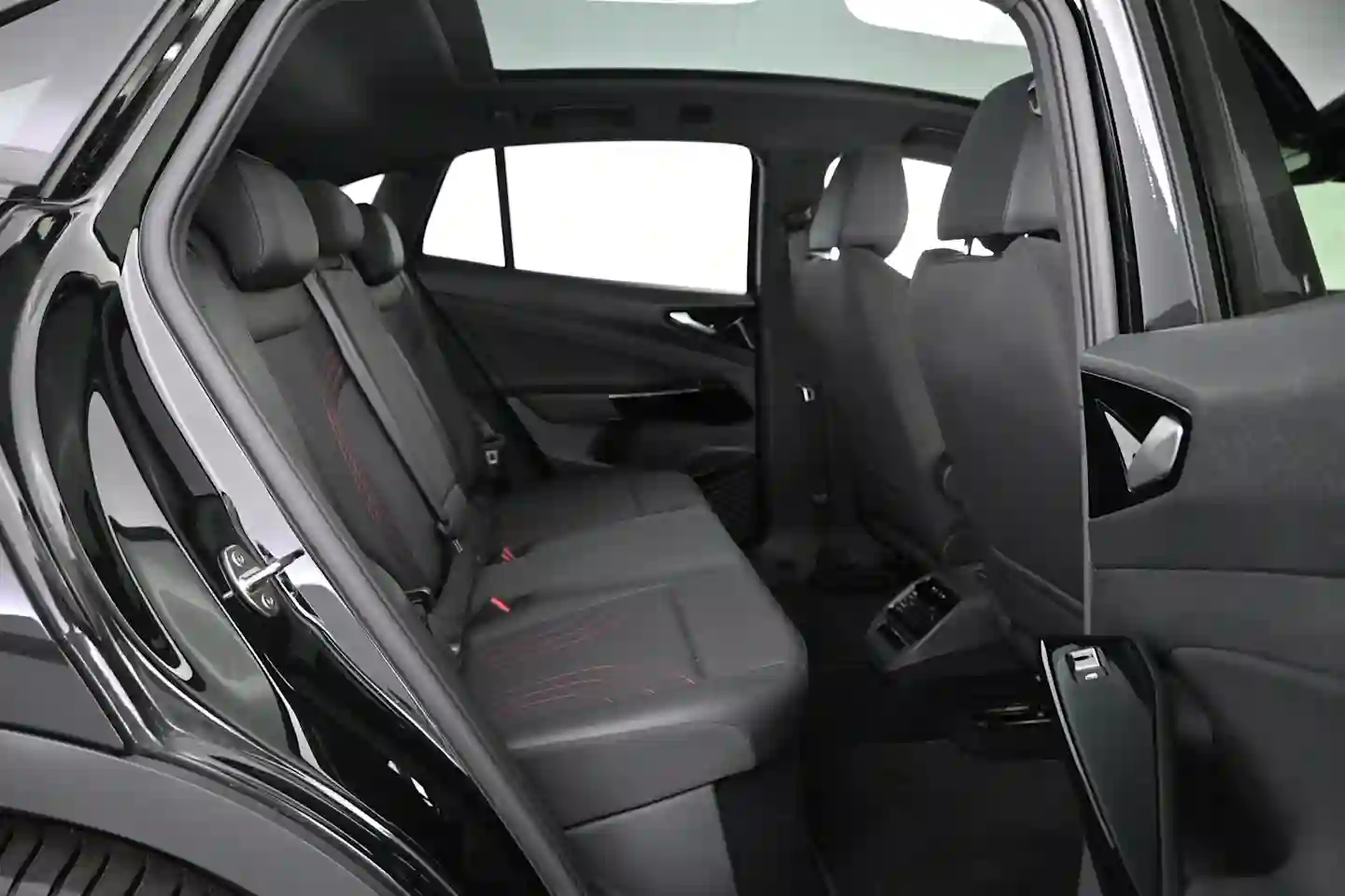 Car Image - 5dTilPMKGnwsakyyAzVco8