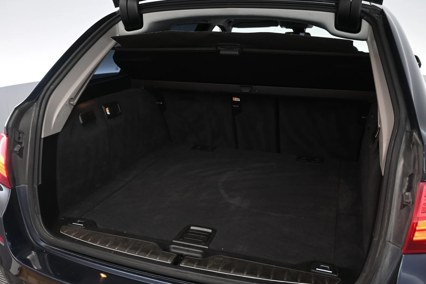 Car Image - 1G9z215f8XNzaMl8Yf8CzS