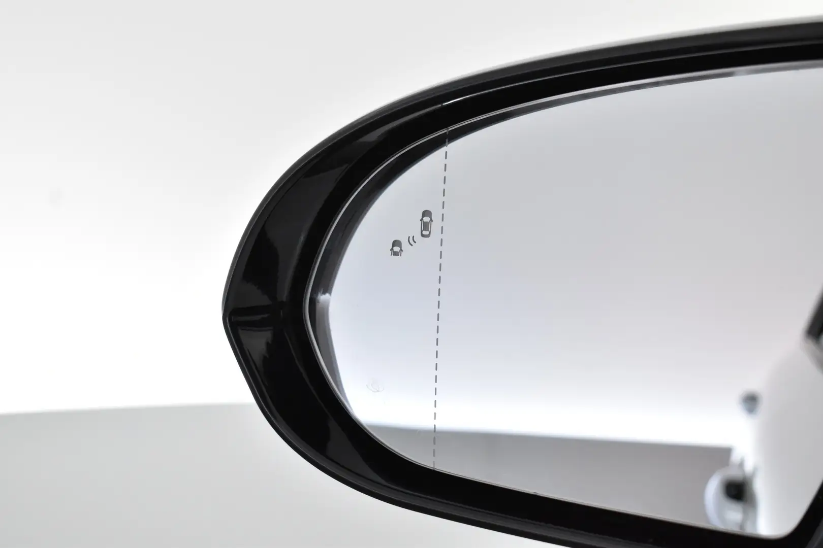 Car Image - 1tG4Hsd5zkSW6MjgAq22kE