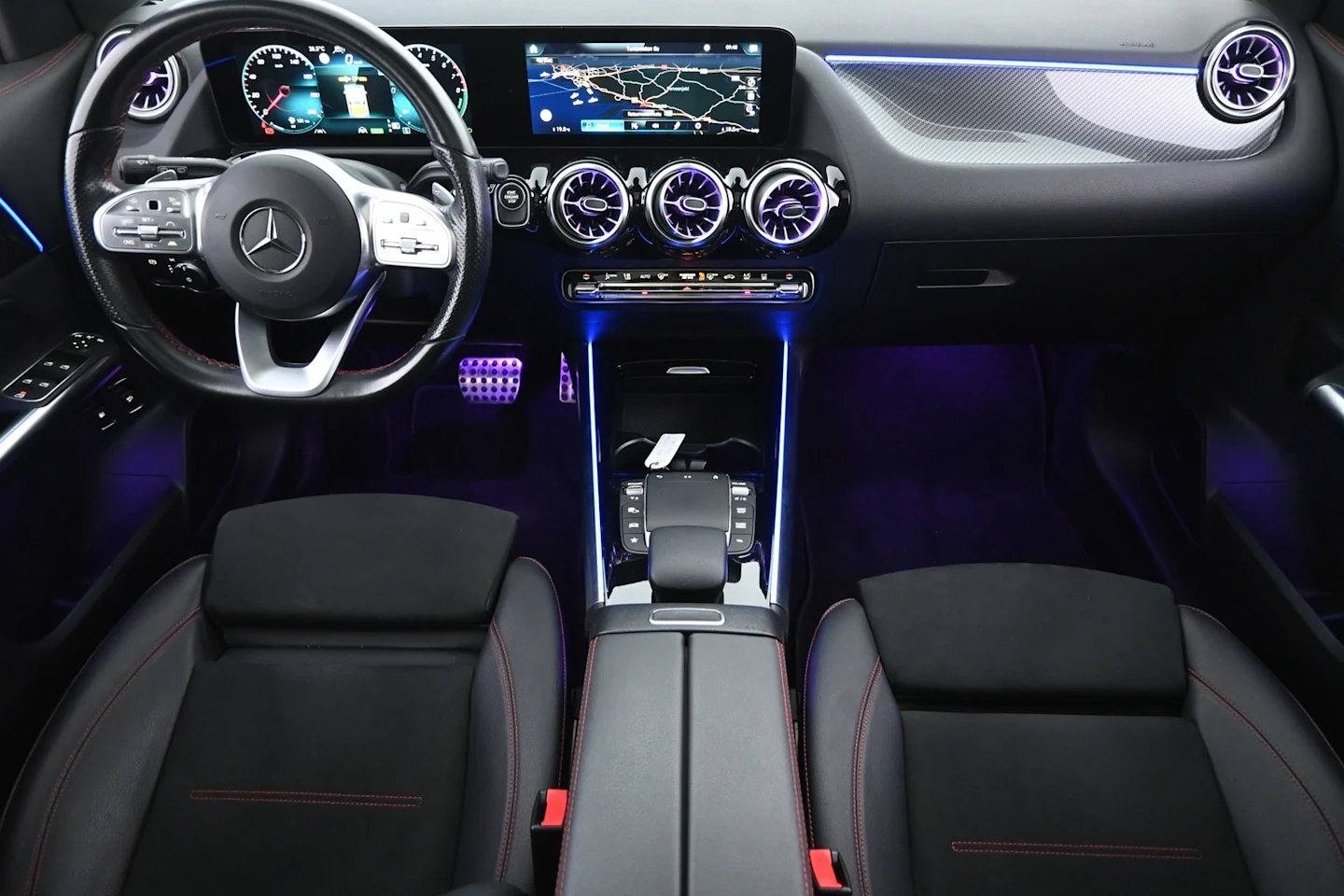 Car Image - 1UJPwY4p9HL2BvR3OZMHiZ