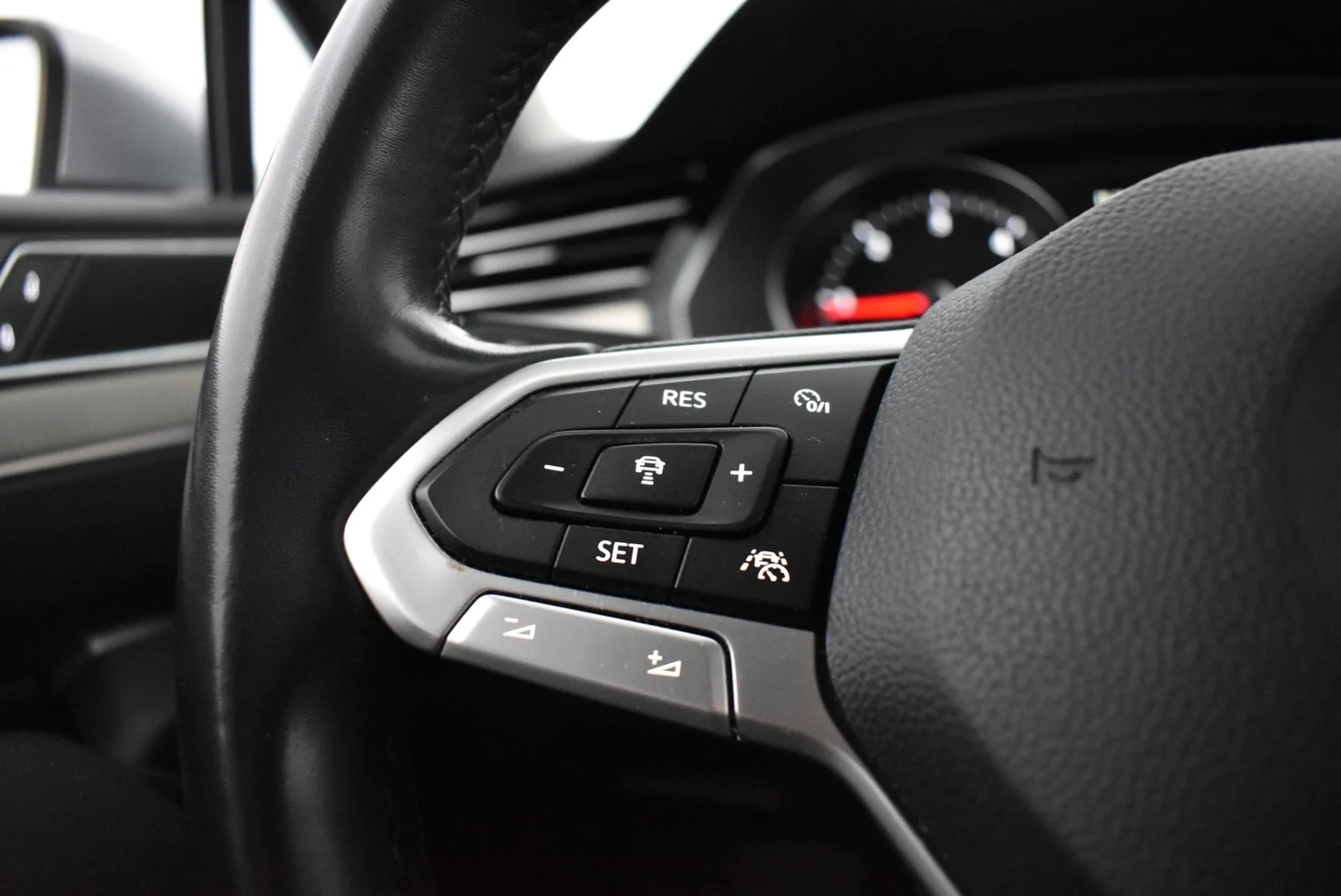 Car Image - 2XKjqyPWa2j7O0RVRsiUr1