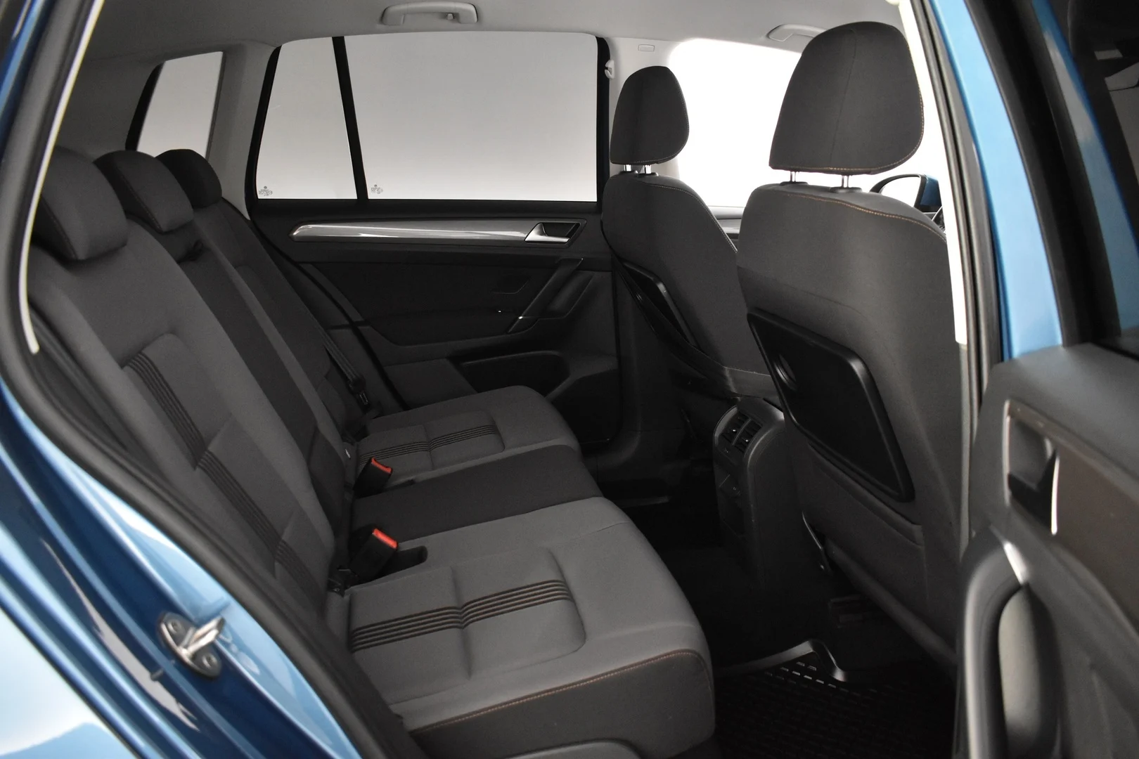 Car Image - 5g9uiF9lJPFqLoWO1YFrBs