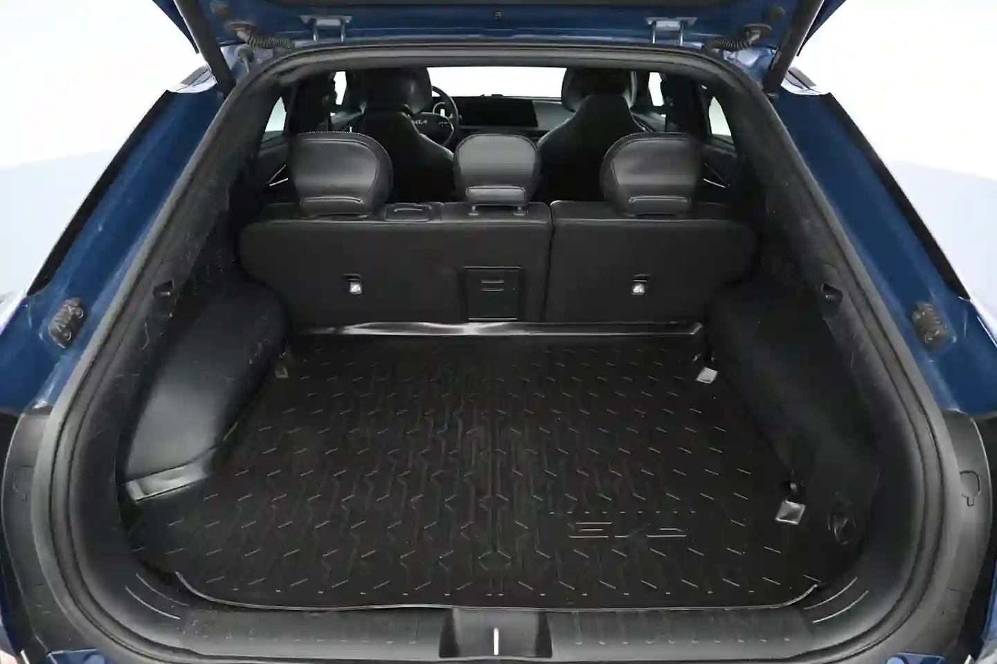 Car Image - 6LWVnq3U9ZNLpIZk9Iqvgd