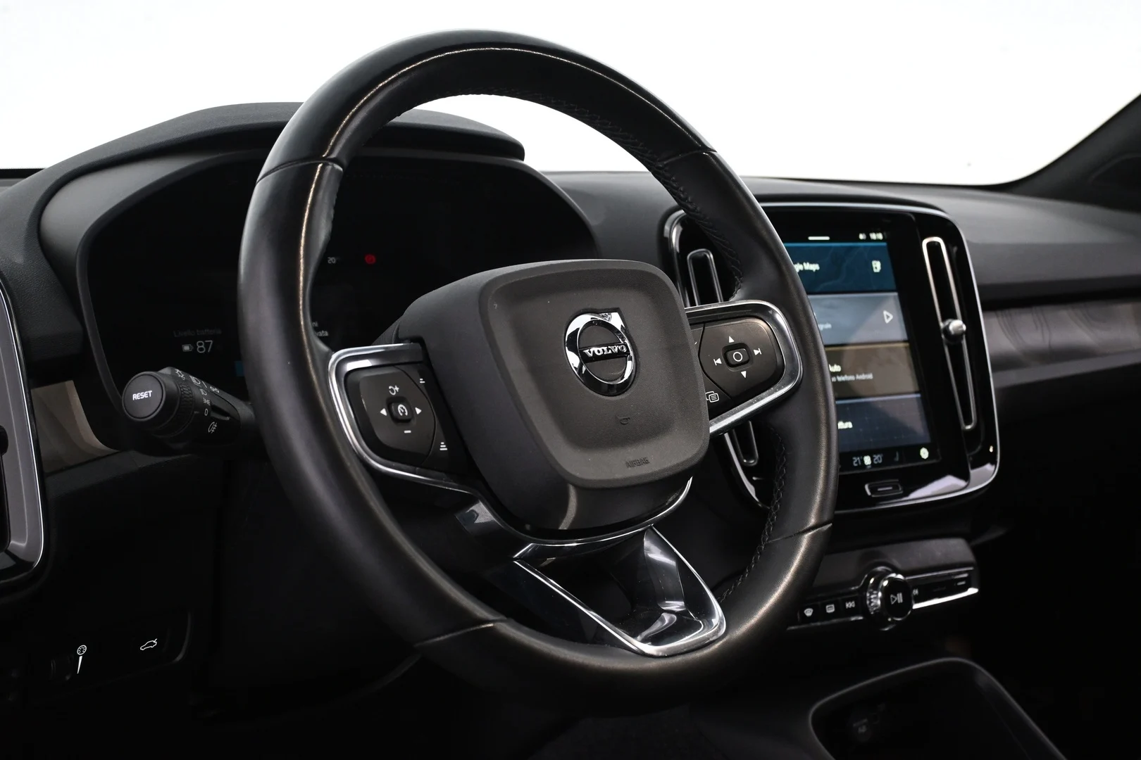 Car Image - TQIPaJtqNeWO7sPXFBkE2