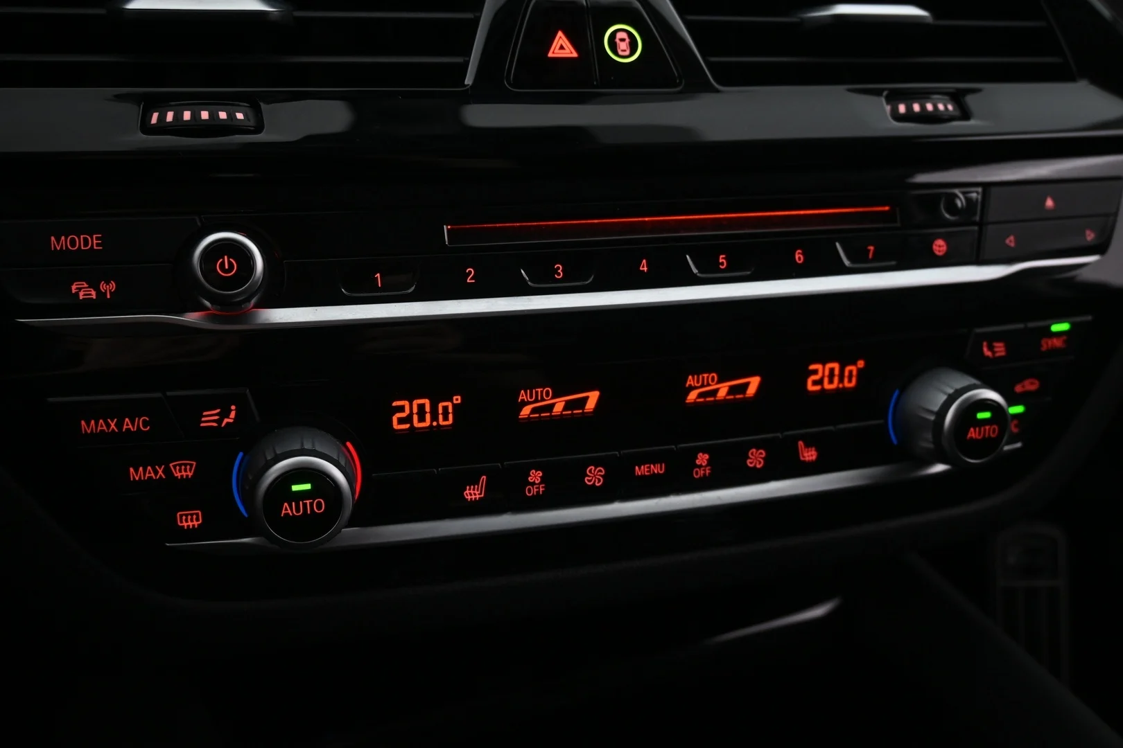 Car Image - 9RPNEC32VBFpnnaS7VdfA