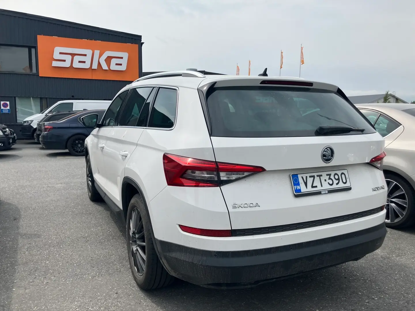 Car Image - qweILXzGtMCY40lCpYY54