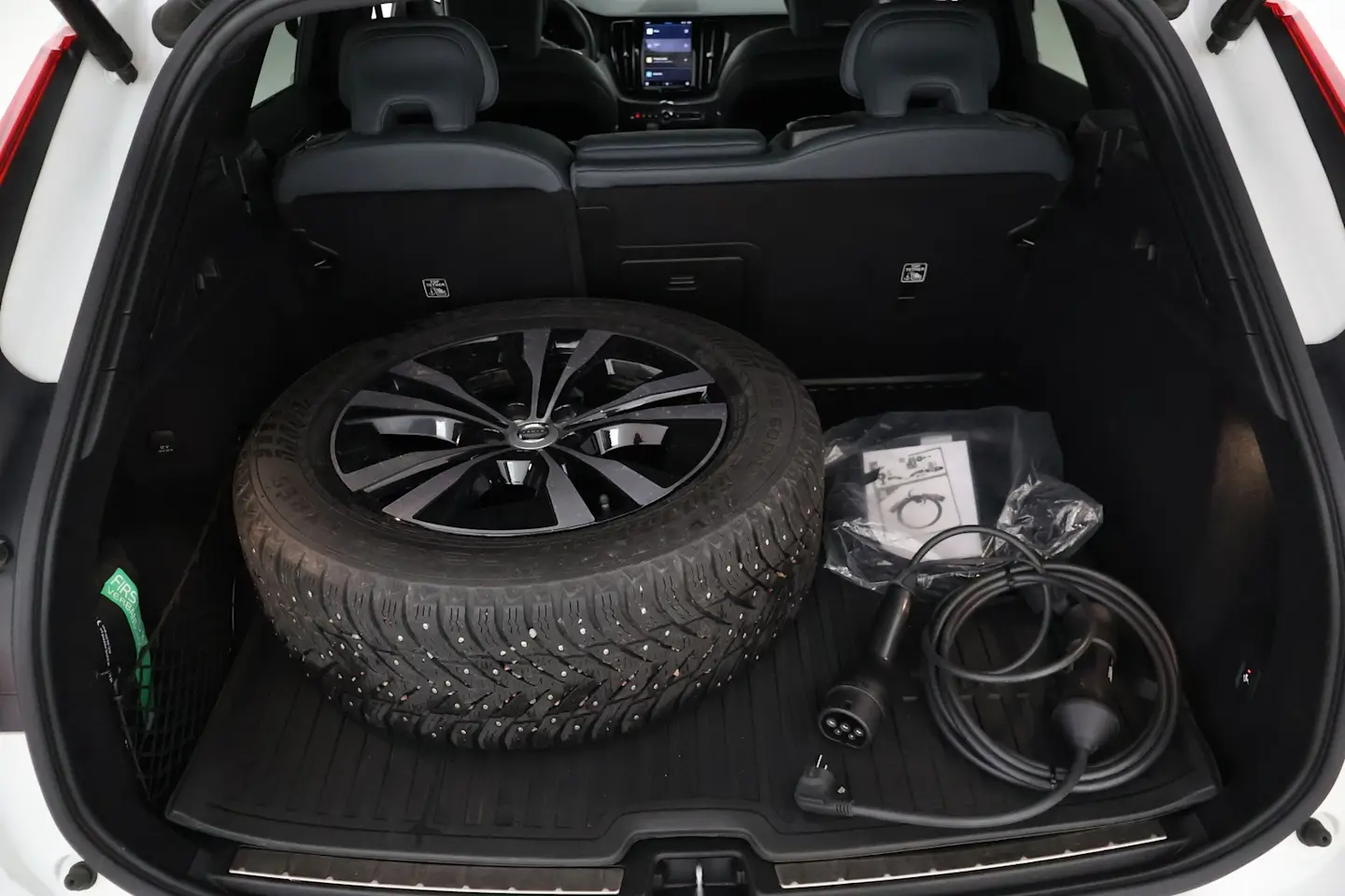 Car Image - 1Gi9ls1ead1ZS1pXNuNhGT