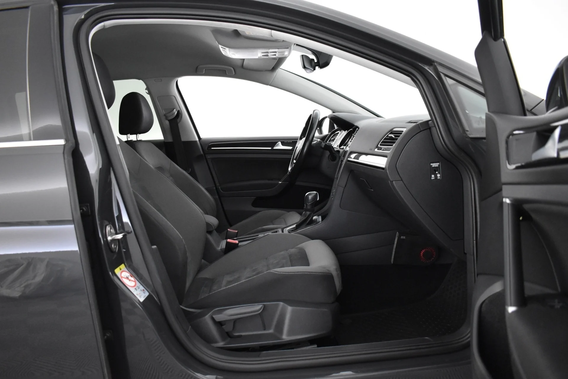 Car Image - 18TAYKnXOvJO1qQbDW2pRl