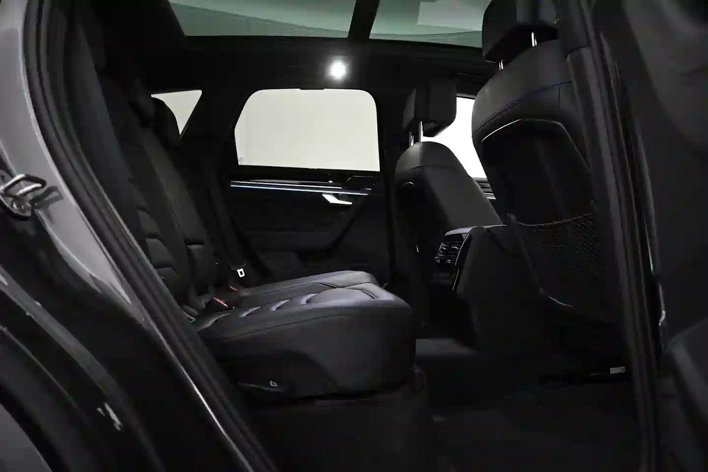 Car Image - 1ekN5JXrq9NzDKDStVcq8b