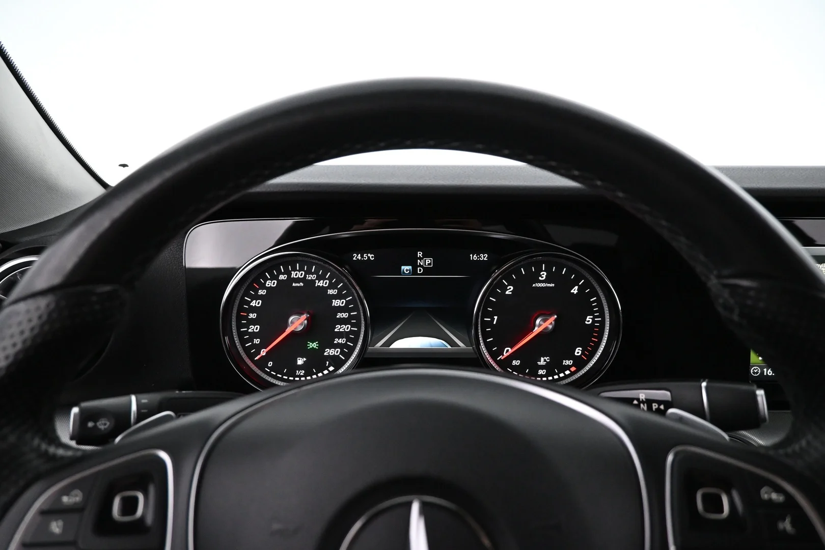Car Image - 2Cmg8no2U93dJvf6Gm6kNe