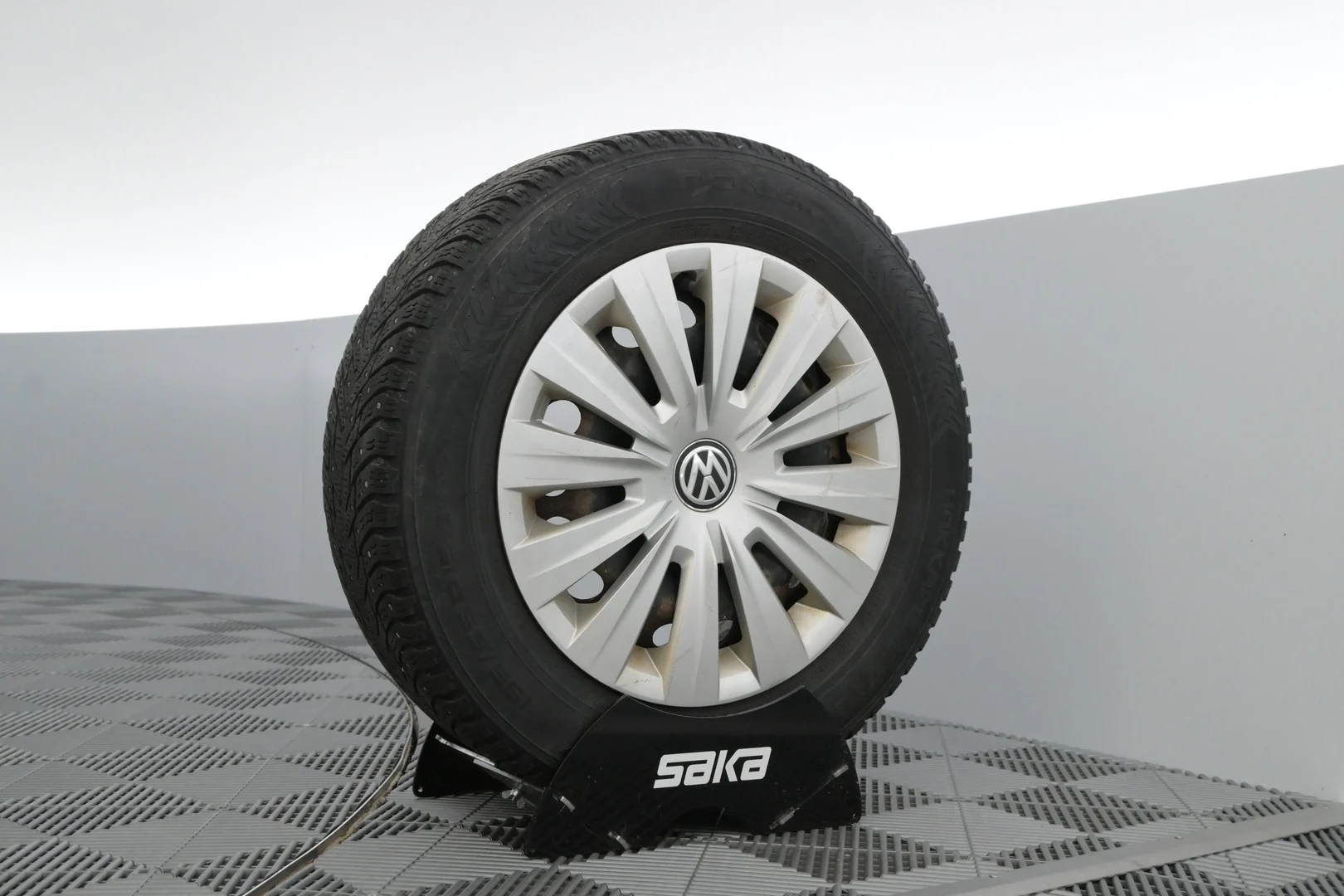 Car Image - 4lvWSzffC6HlW5YYu5w2St