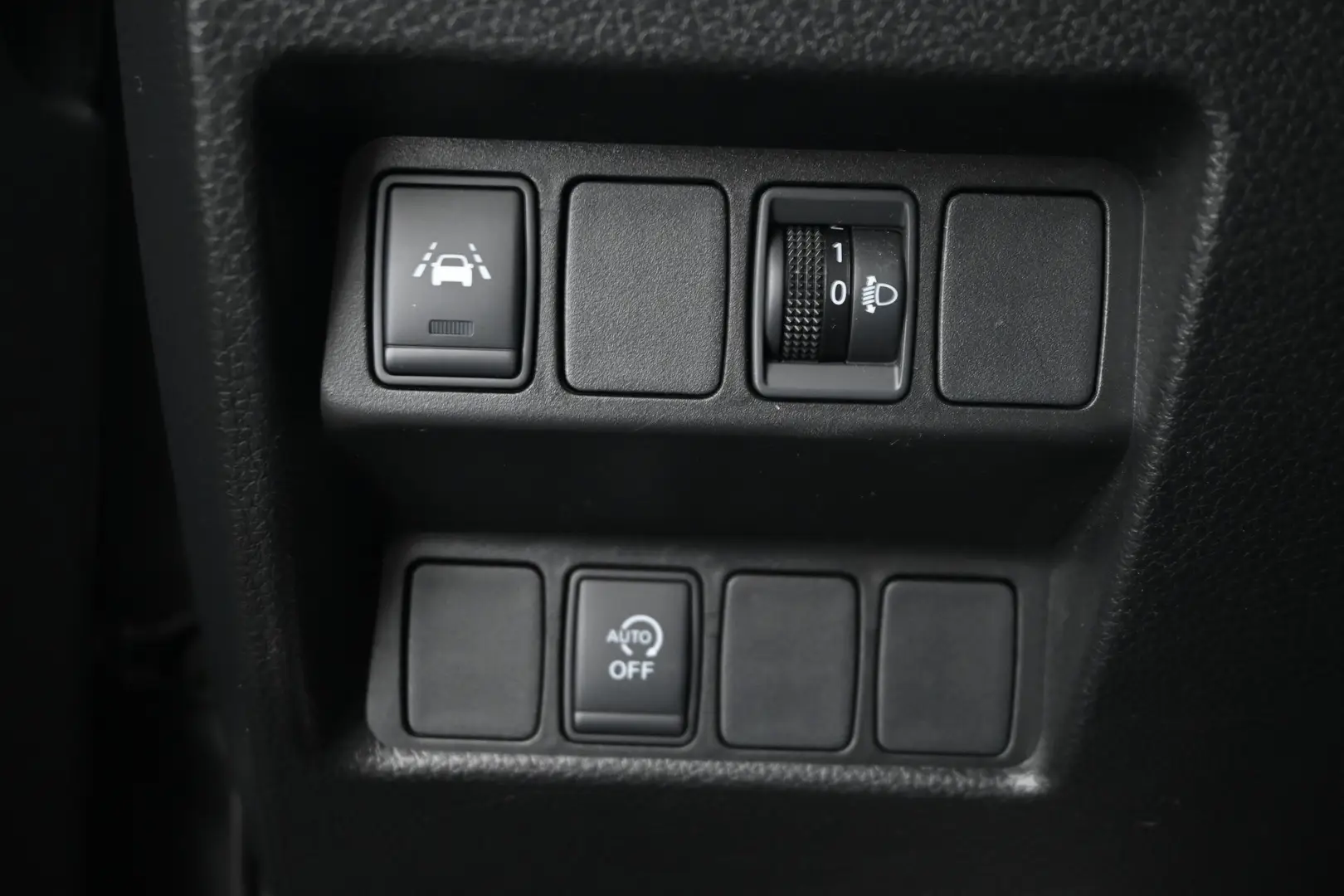 Car Image - 3Nv4244QERsHLeMtJfqLAy
