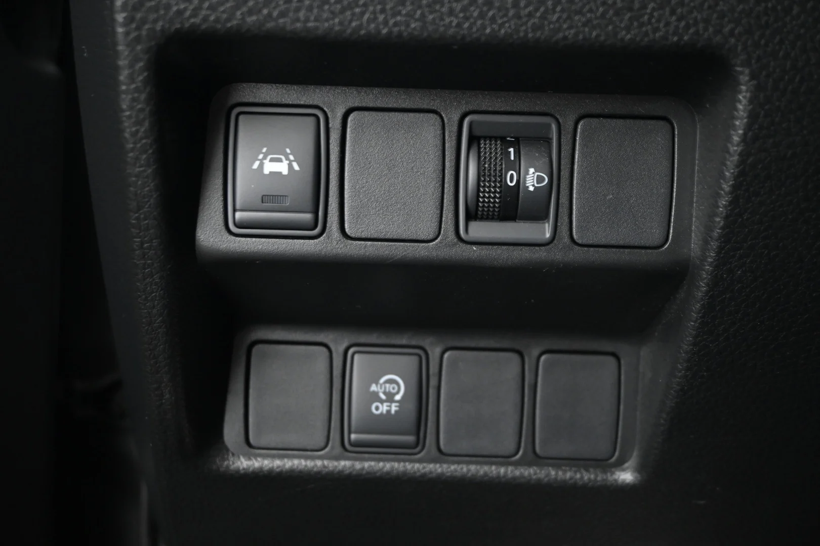 Car Image - 3Nv4244QERsHLeMtJfqLAy