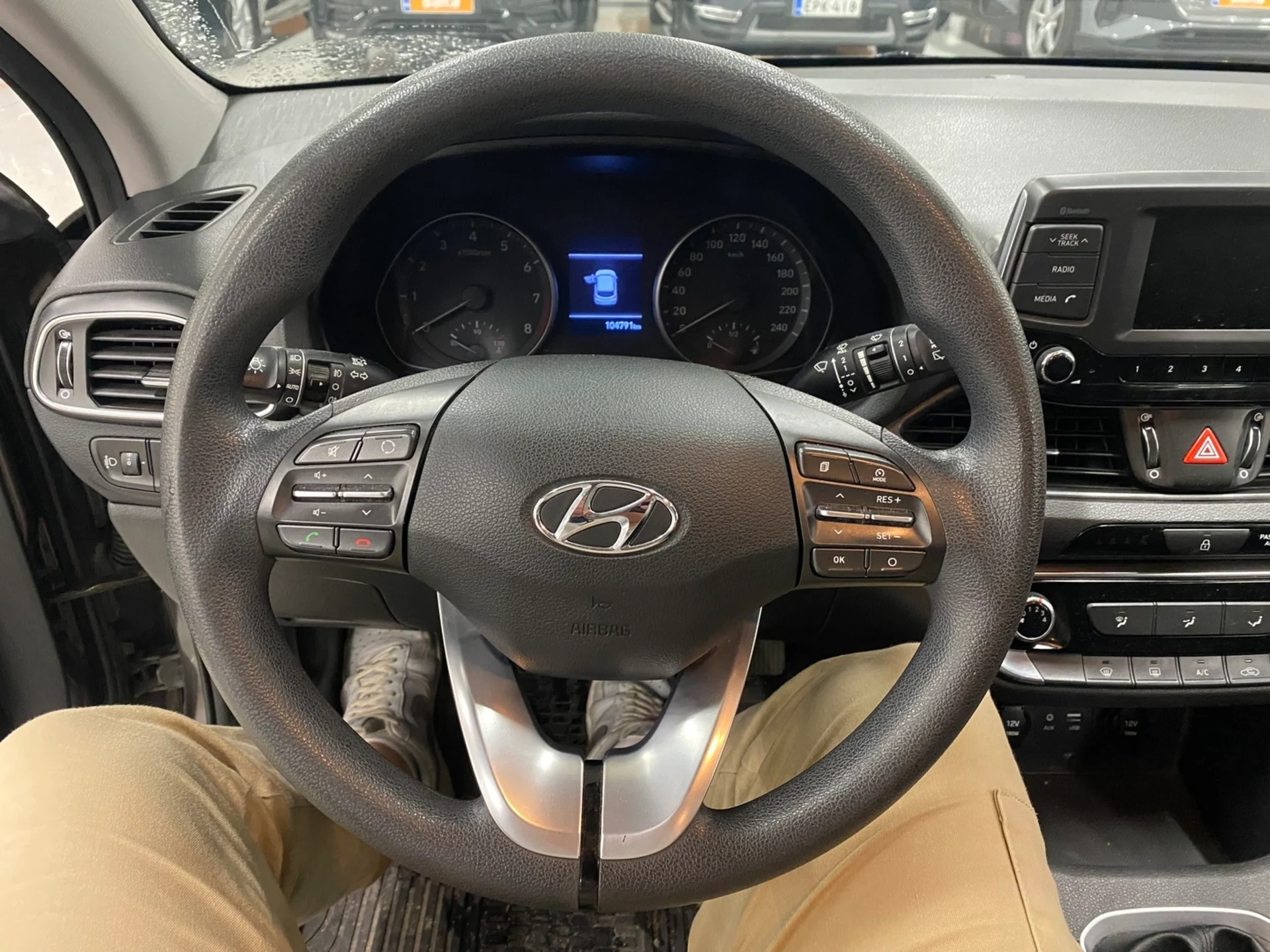 Car Image - 2Uns1LfoE3SJ5NWfvokk4l