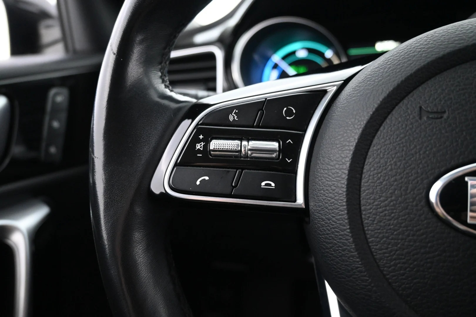 Car Image - 3hv1tO3MxUXzs8tGpabA73