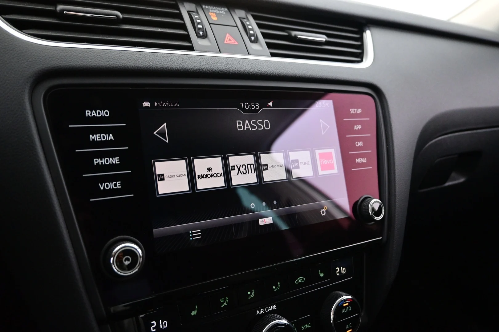 Car Image - 2mwVDo6OSKvbIle1Xyd551