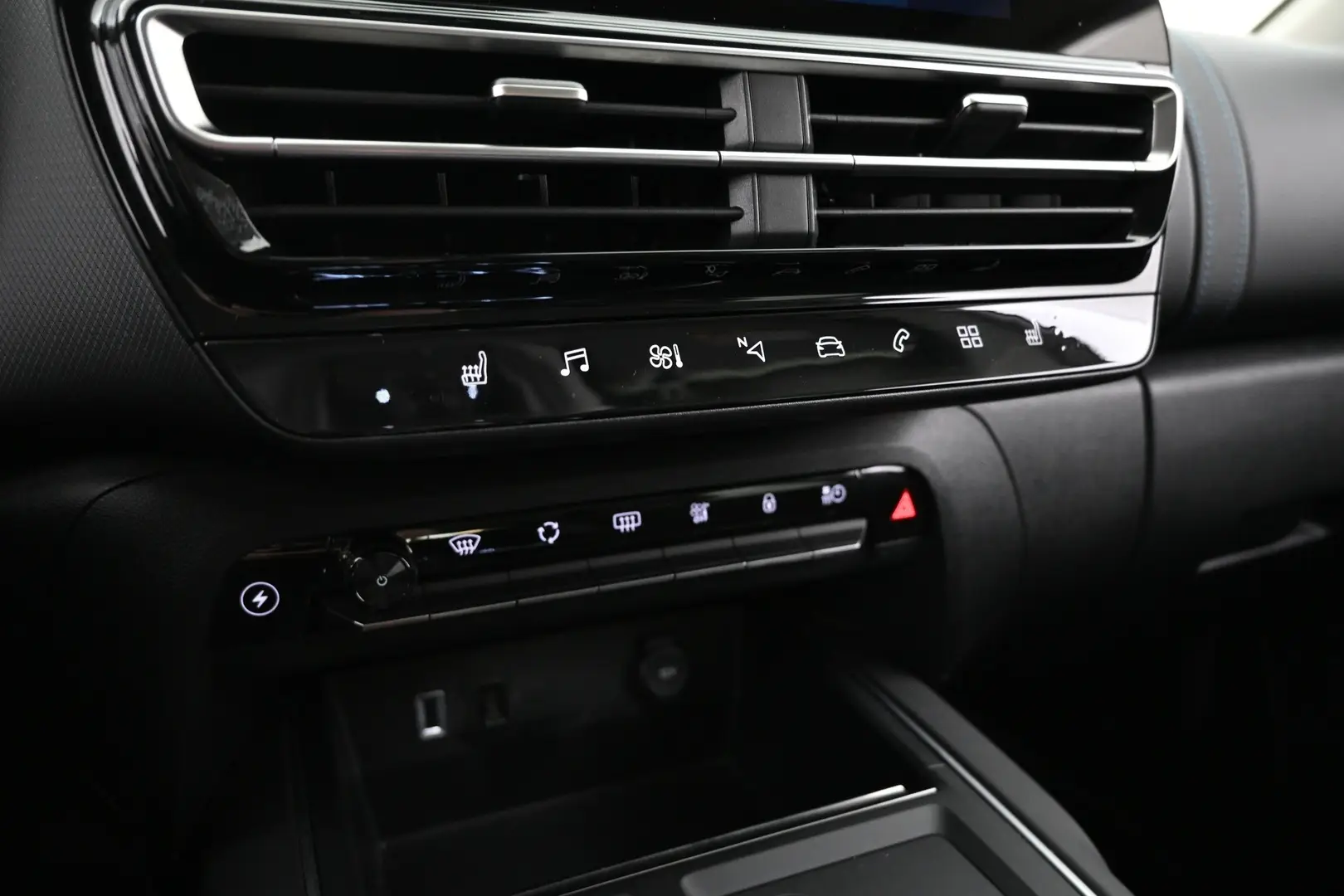 Car Image - 6Jpqpxbd2kkiHeRYd4fYGe