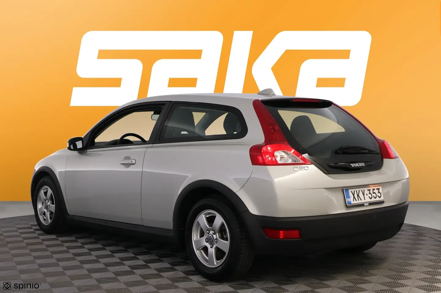 Car Image - cjaL5d8EdaRo0SfDm6rrr