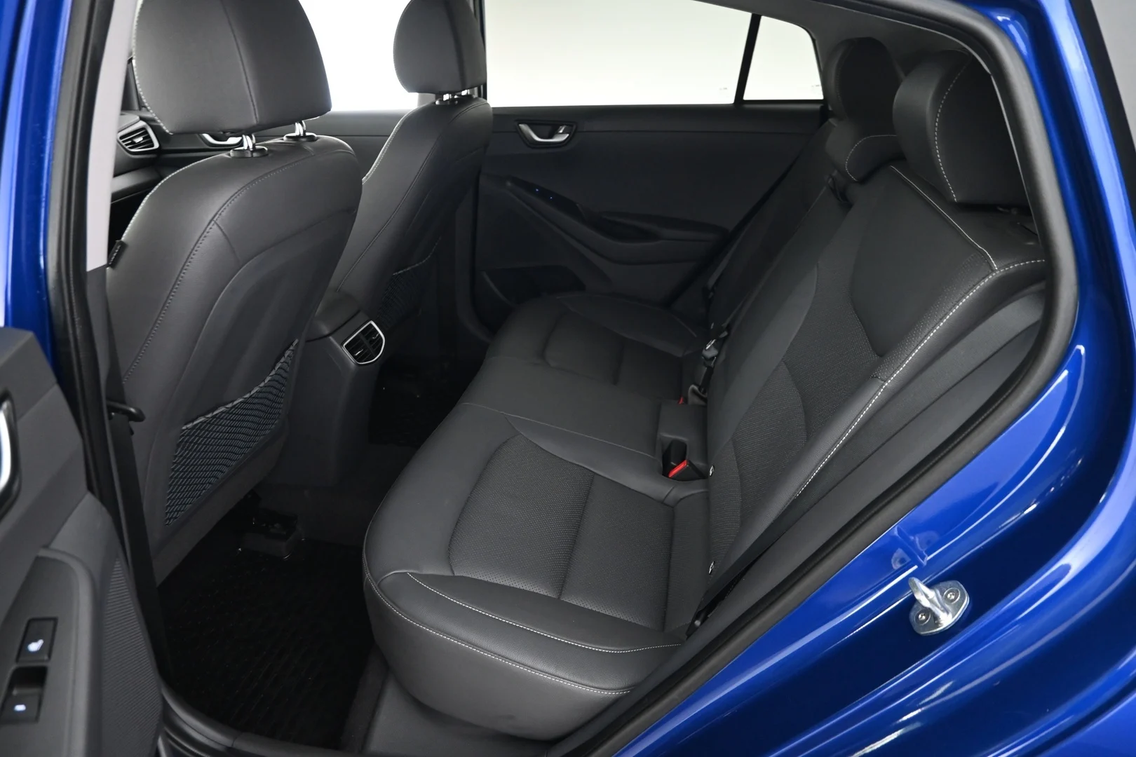 Car Image - 2WDZiRU2IUF3pAmzLe9wQT