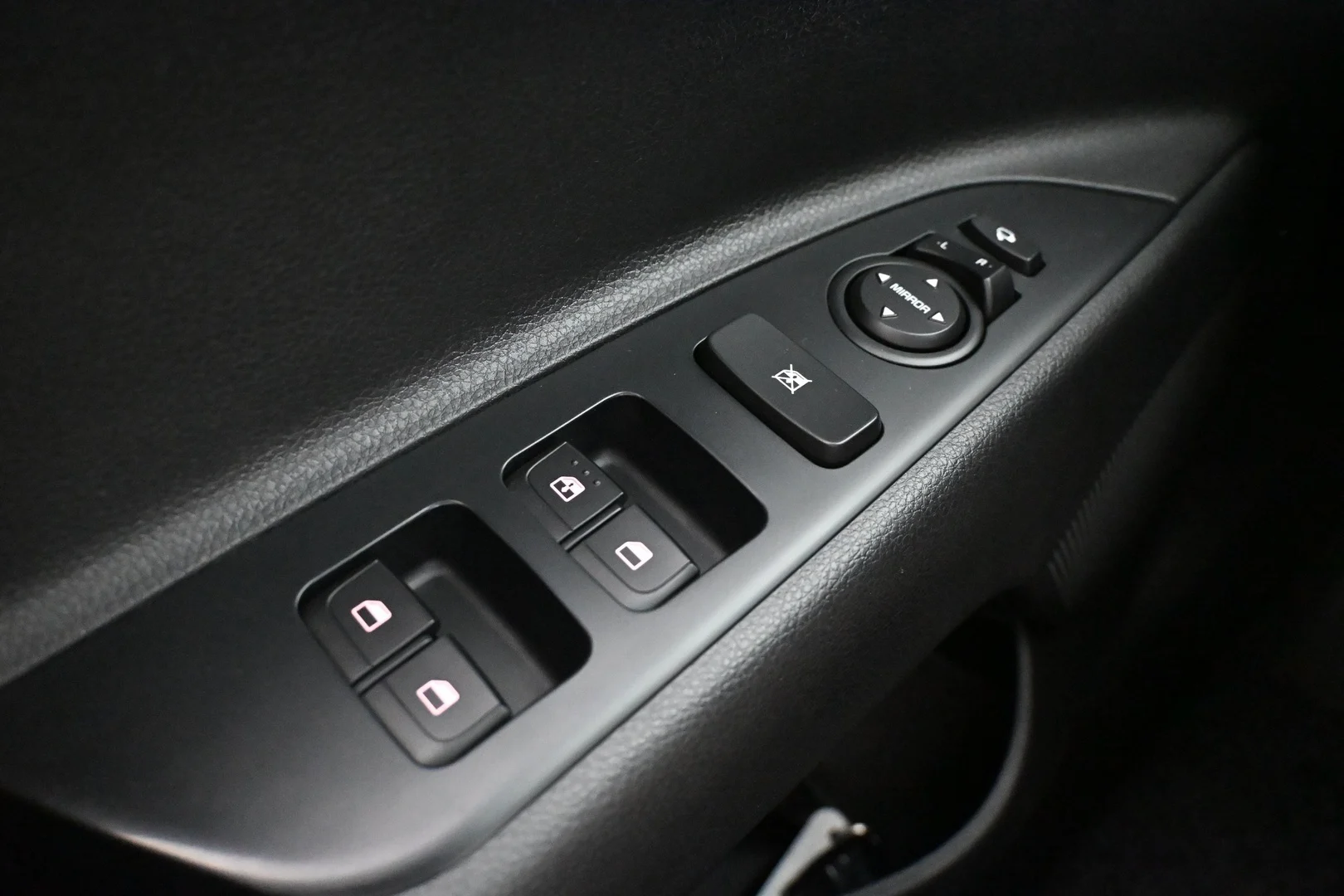 Car Image - 1bu1AvvQYn1nCqyM9FqKtN