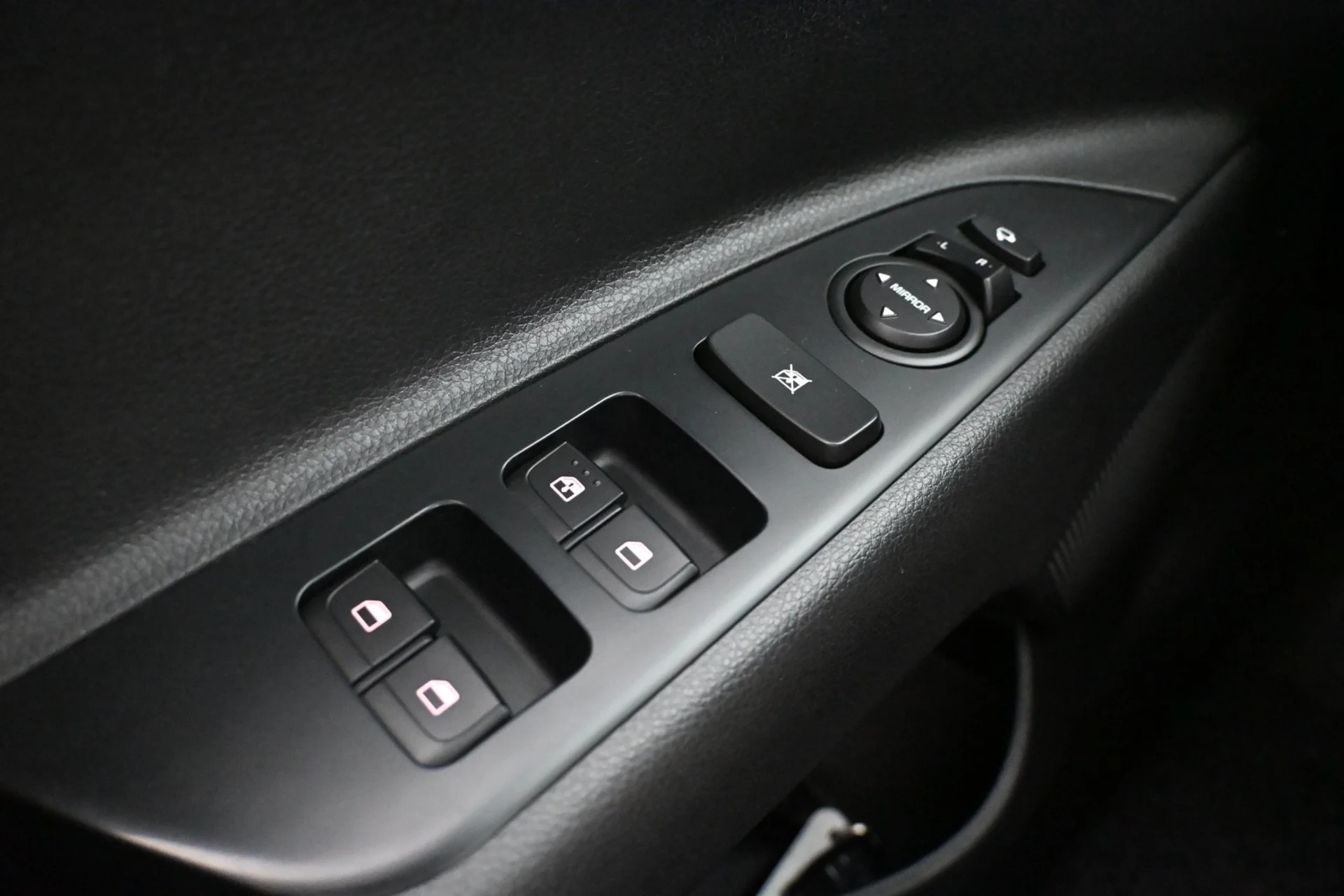 Car Image - 1bu1AvvQYn1nCqyM9FqKtN